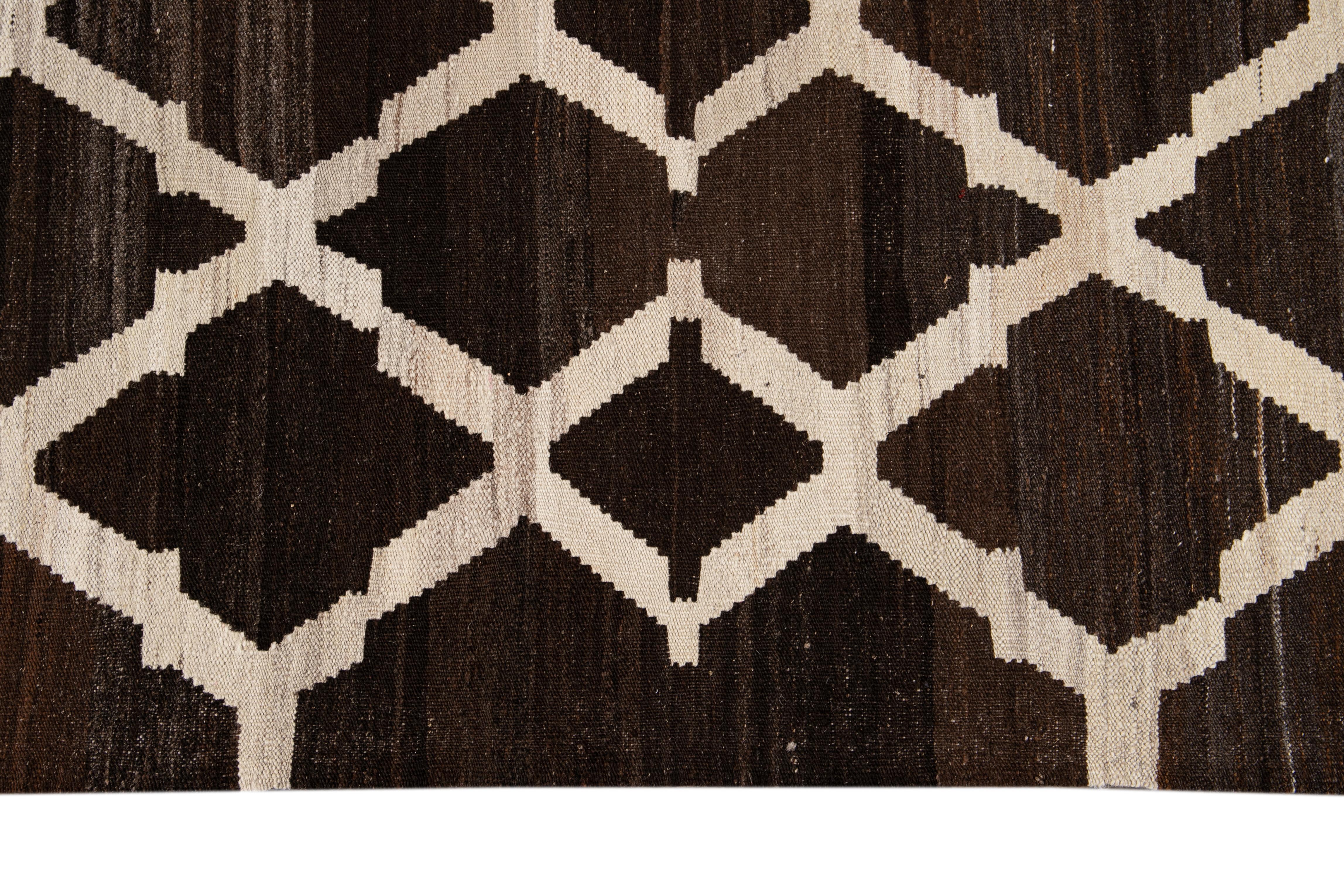Contemporary Brown Flaweave Kilim Wool Rug With Trellis Design For Sale 3