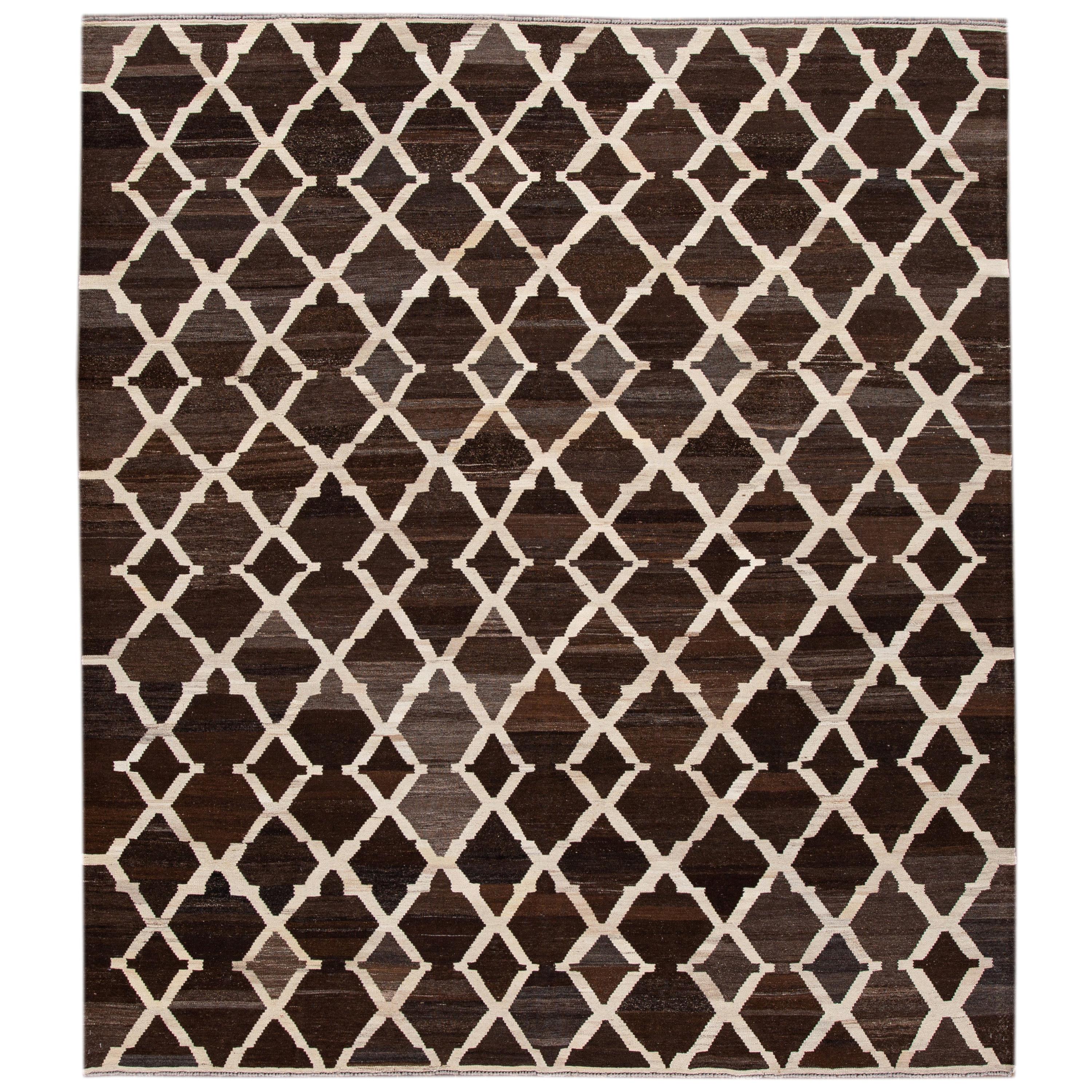 Contemporary Brown Flaweave Kilim Wool Rug With Trellis Design For Sale
