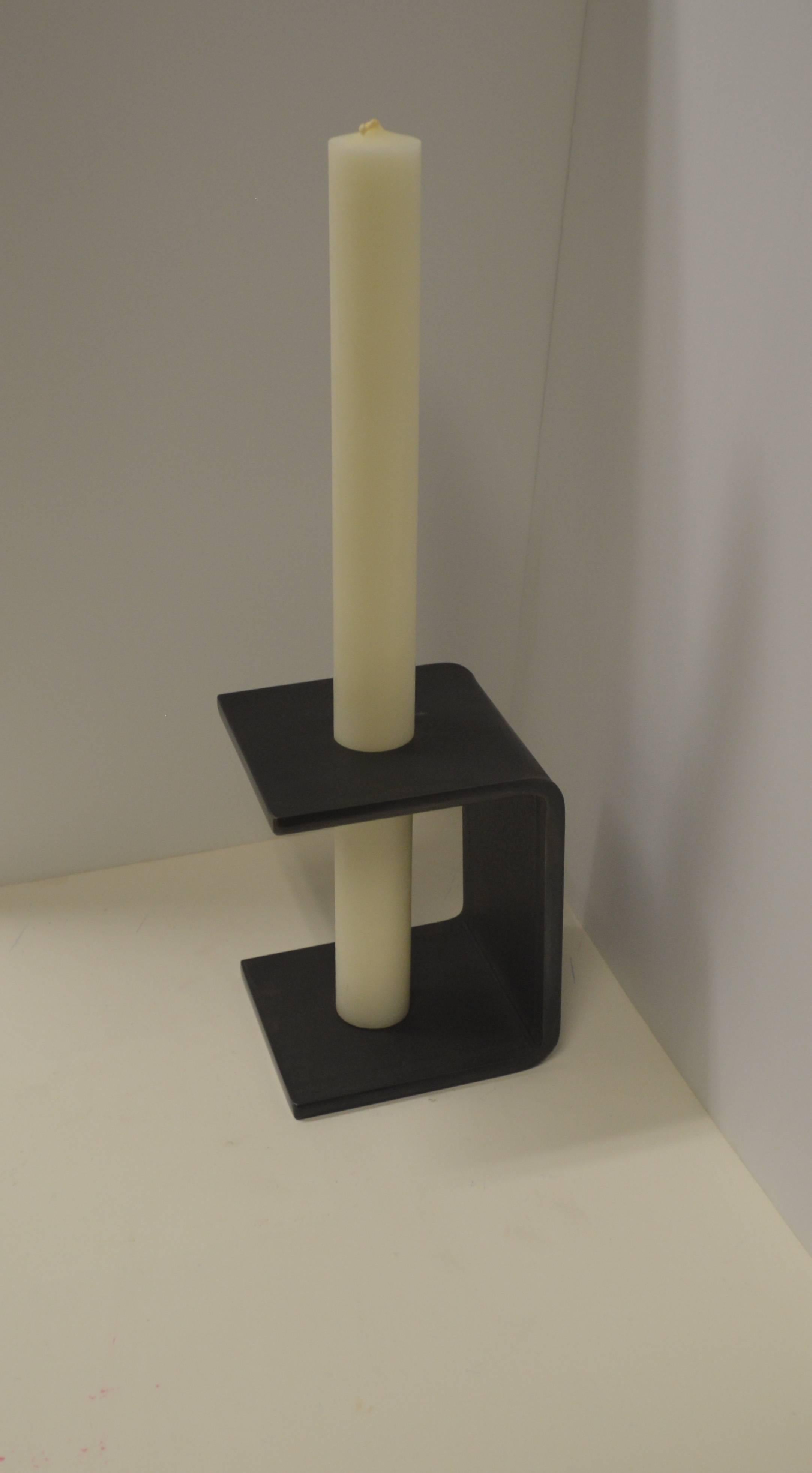 21st Century Zeitgenössischer Minimalistischer Stahl-Kerzenhalter von Scott Gordon (21. Jahrhundert und zeitgenössisch) im Angebot