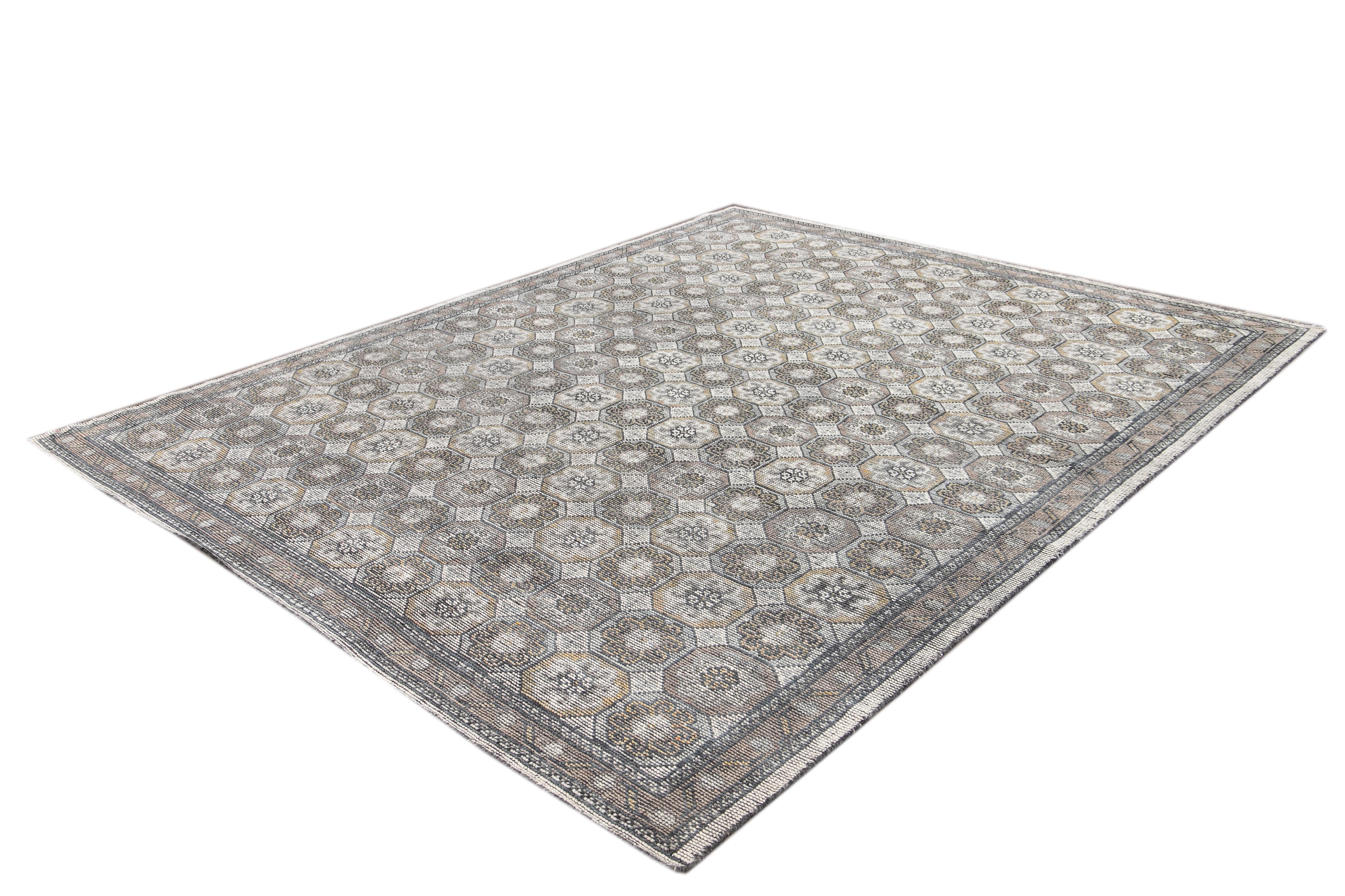 21st Century Contemporary Soumak Style Wool Rug For Sale 8