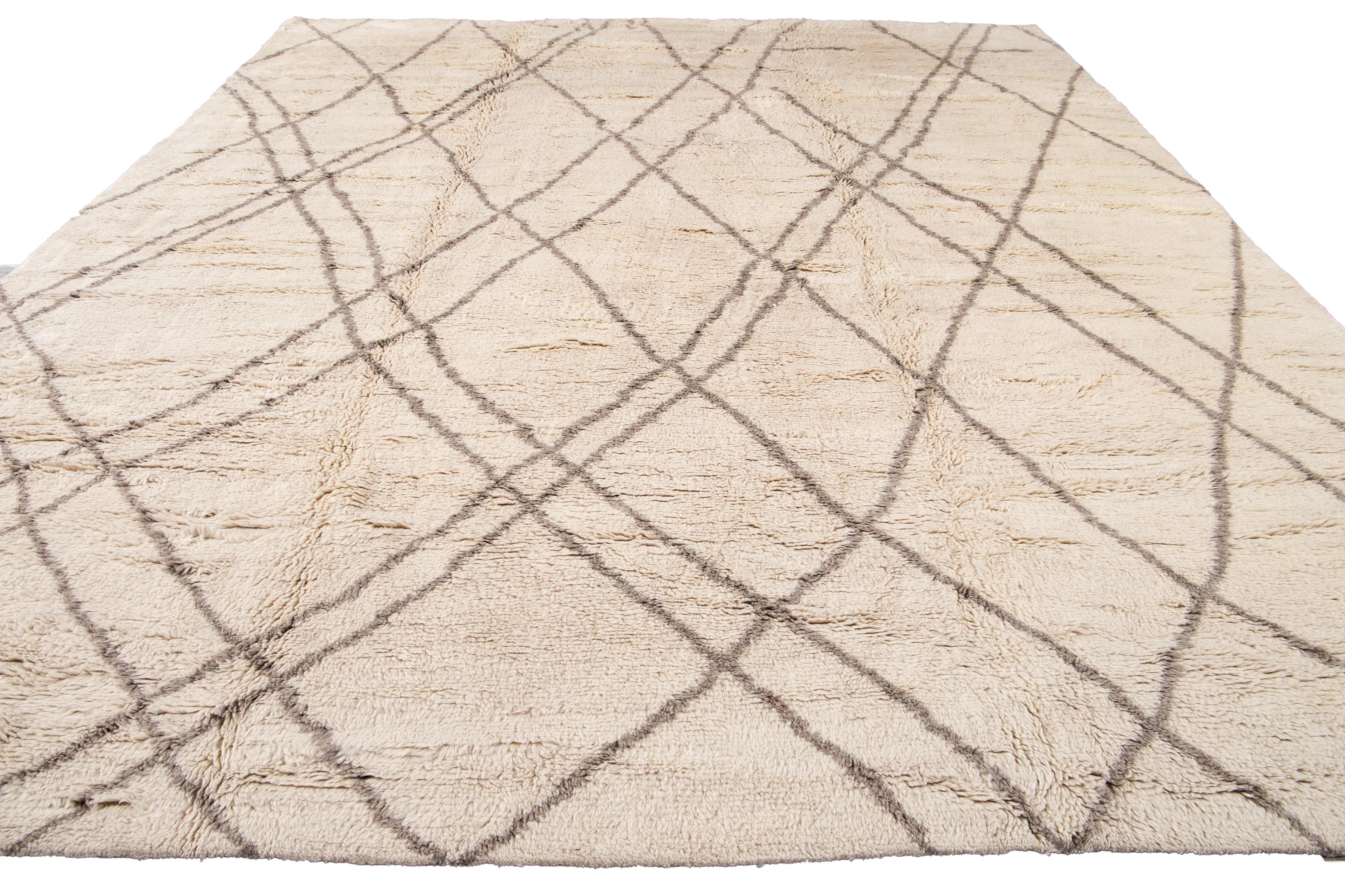 21st Century Contemporary Moroccan Style Wool Rug For Sale 13