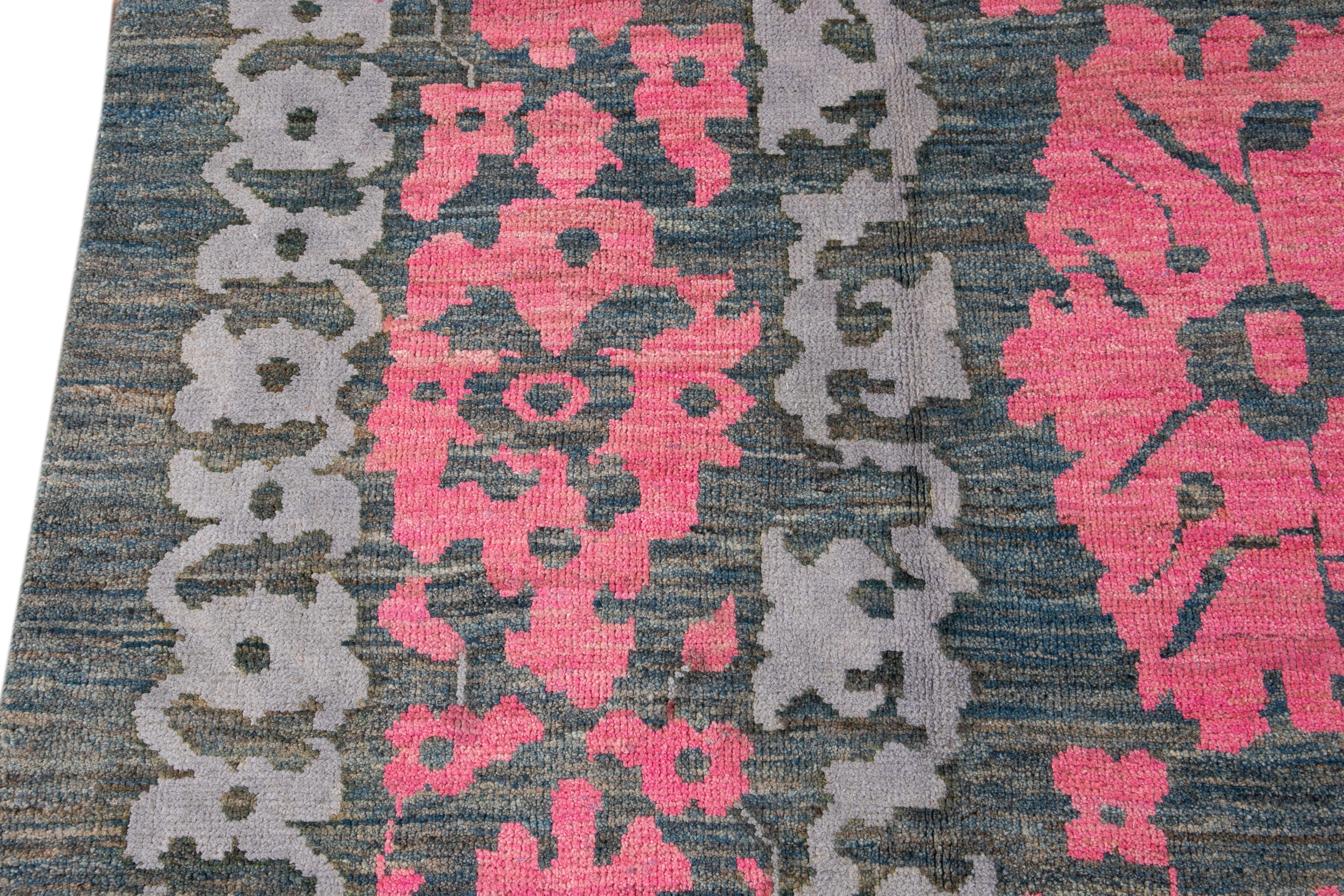 Tapis en laine coloré Oushak contemporain du 21e siècle en vente 4