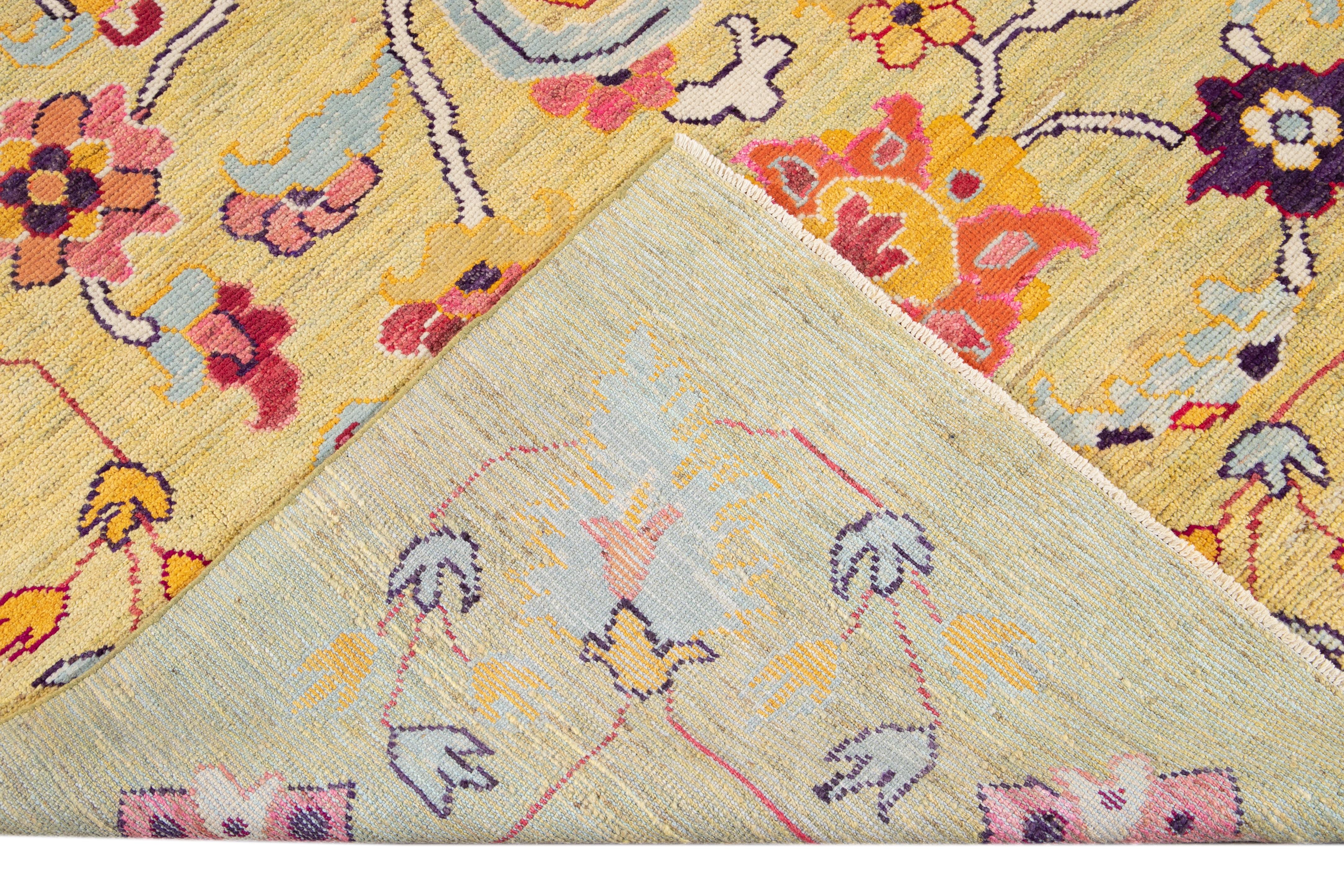 21st Century Contemporary Oushak Colorful Wool Rug In New Condition For Sale In Norwalk, CT