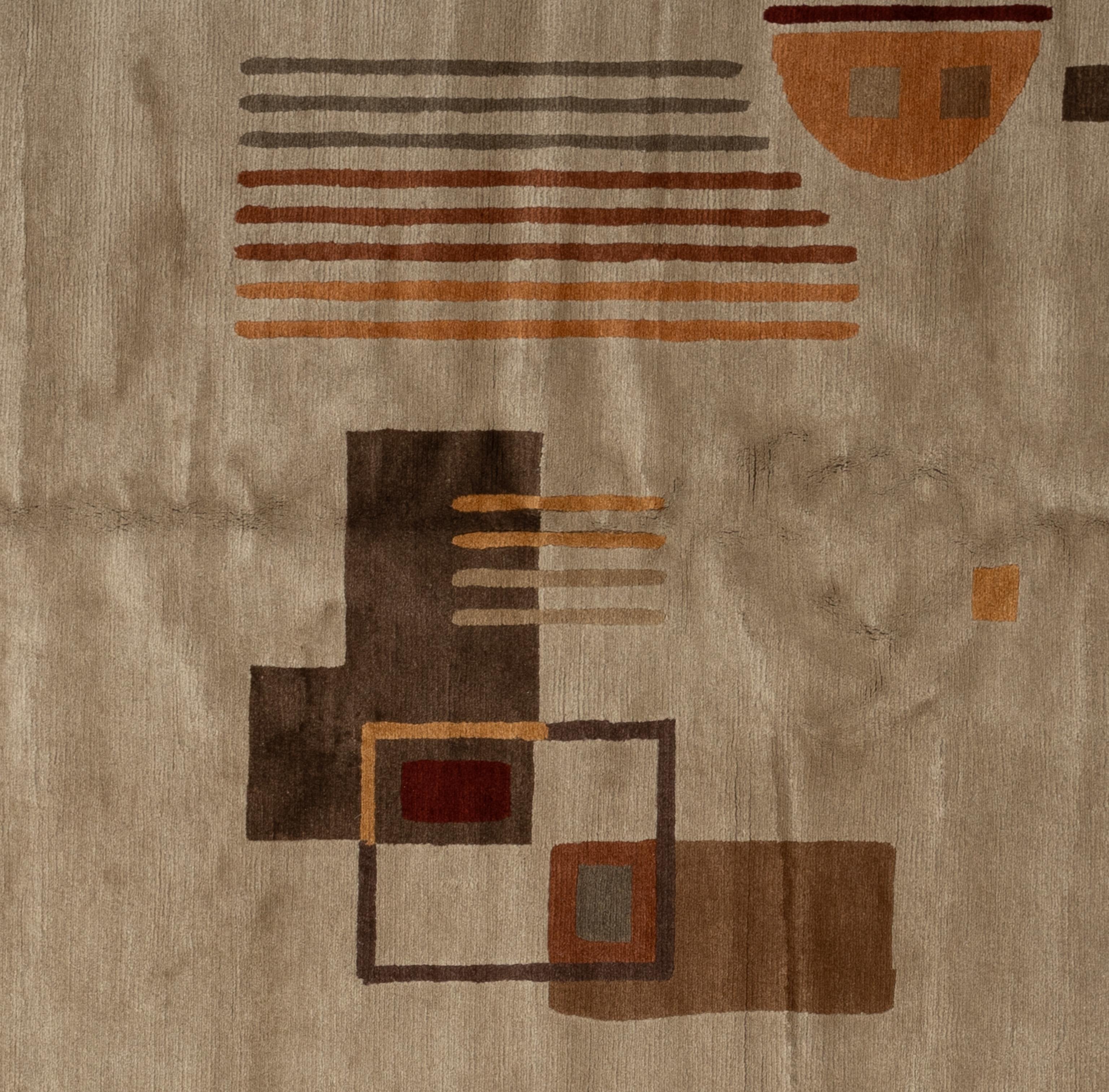 Valorizza la tua casa con questo lussuoso tappeto contemporaneo in lana, meticolosamente realizzato a mano in Nepal. Questo pezzo squisito crea un centrotavola visivamente accattivante per qualsiasi stanza. Realizzato da abili artigiani, il tappeto