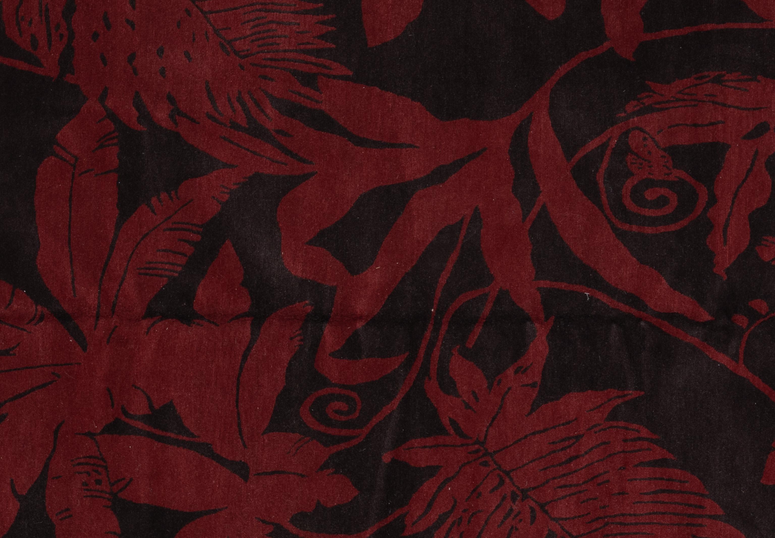 Verschönern Sie Ihr Zuhause mit diesem luxuriösen AM Contemporary Wollteppich, der in sorgfältiger Handarbeit in Nepal hergestellt wurde. Dieses exquisite Stück ist ein visuell fesselnder Blickfang für jeden Raum. Der von geschickten