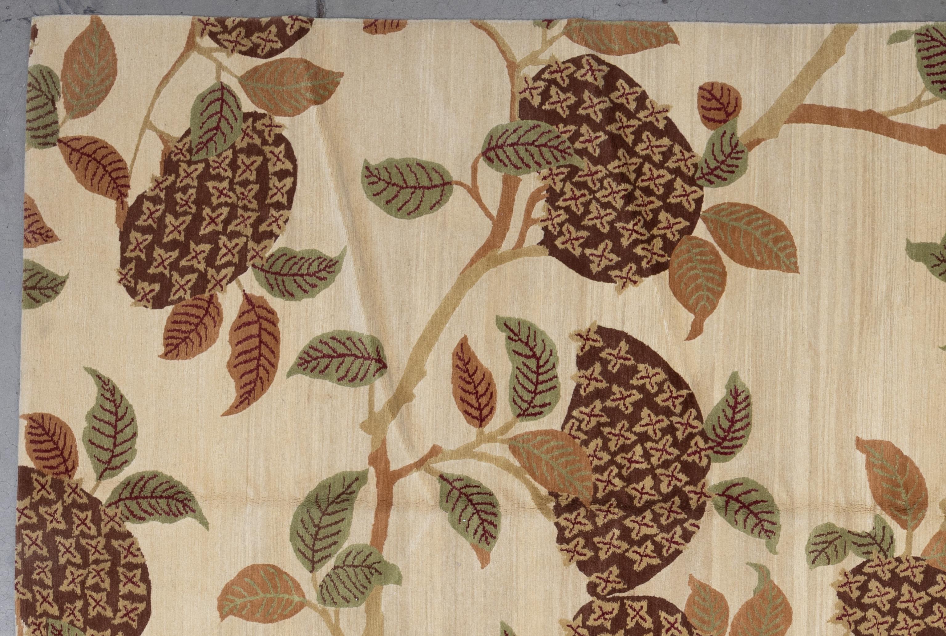 Verschönern Sie Ihr Zuhause mit diesem luxuriösen AM Contemporary Wollteppich, der in sorgfältiger Handarbeit in Nepal hergestellt wurde. Dieses exquisite Stück ist ein visuell fesselnder Blickfang für jeden Raum. Der von geschickten