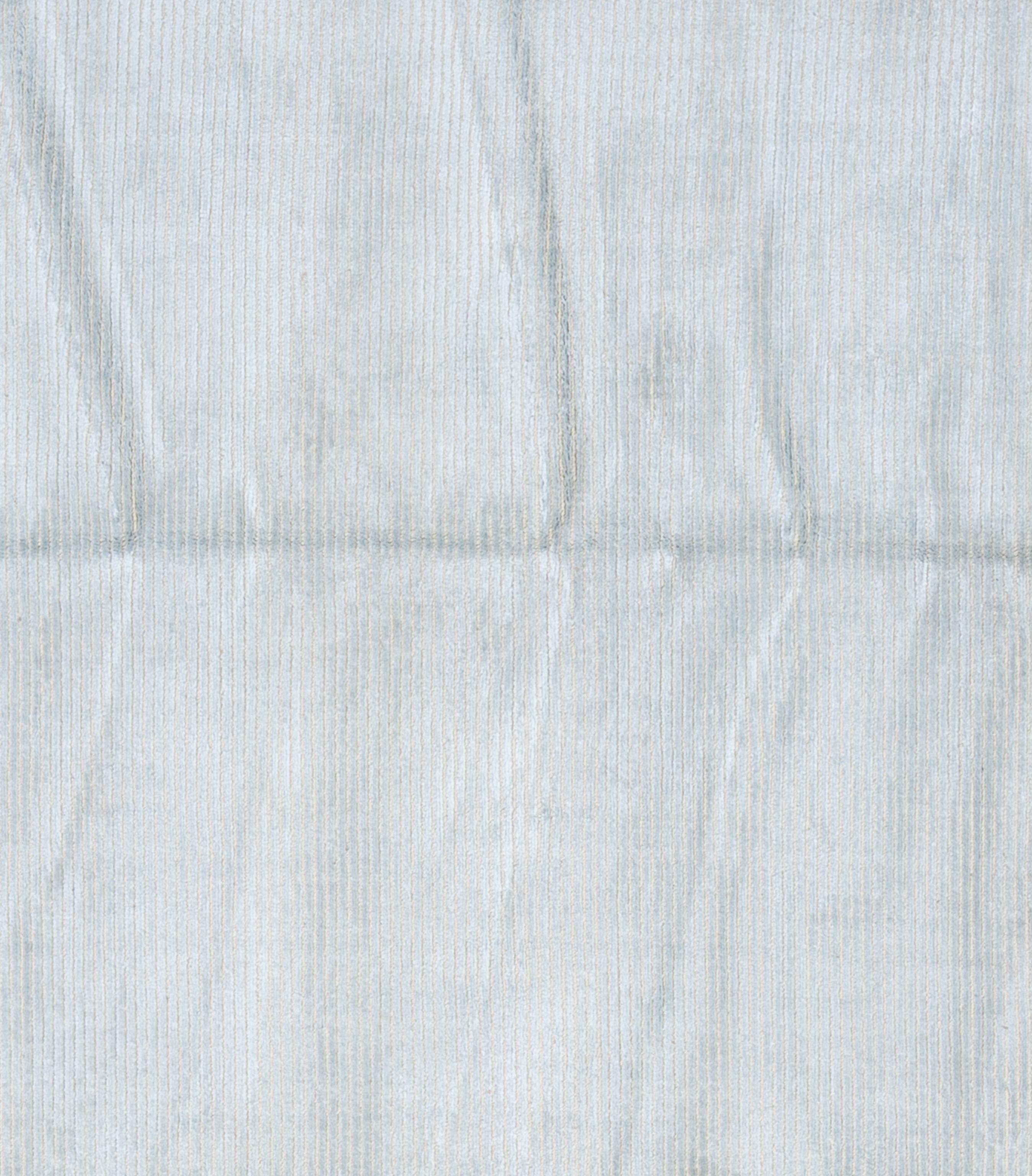 Valorizza la tua casa con questo lussuoso tappeto contemporaneo in lana, meticolosamente realizzato a mano in India. Questo pezzo squisito crea un centrotavola visivamente accattivante per qualsiasi stanza. Realizzato da abili artigiani, il tappeto