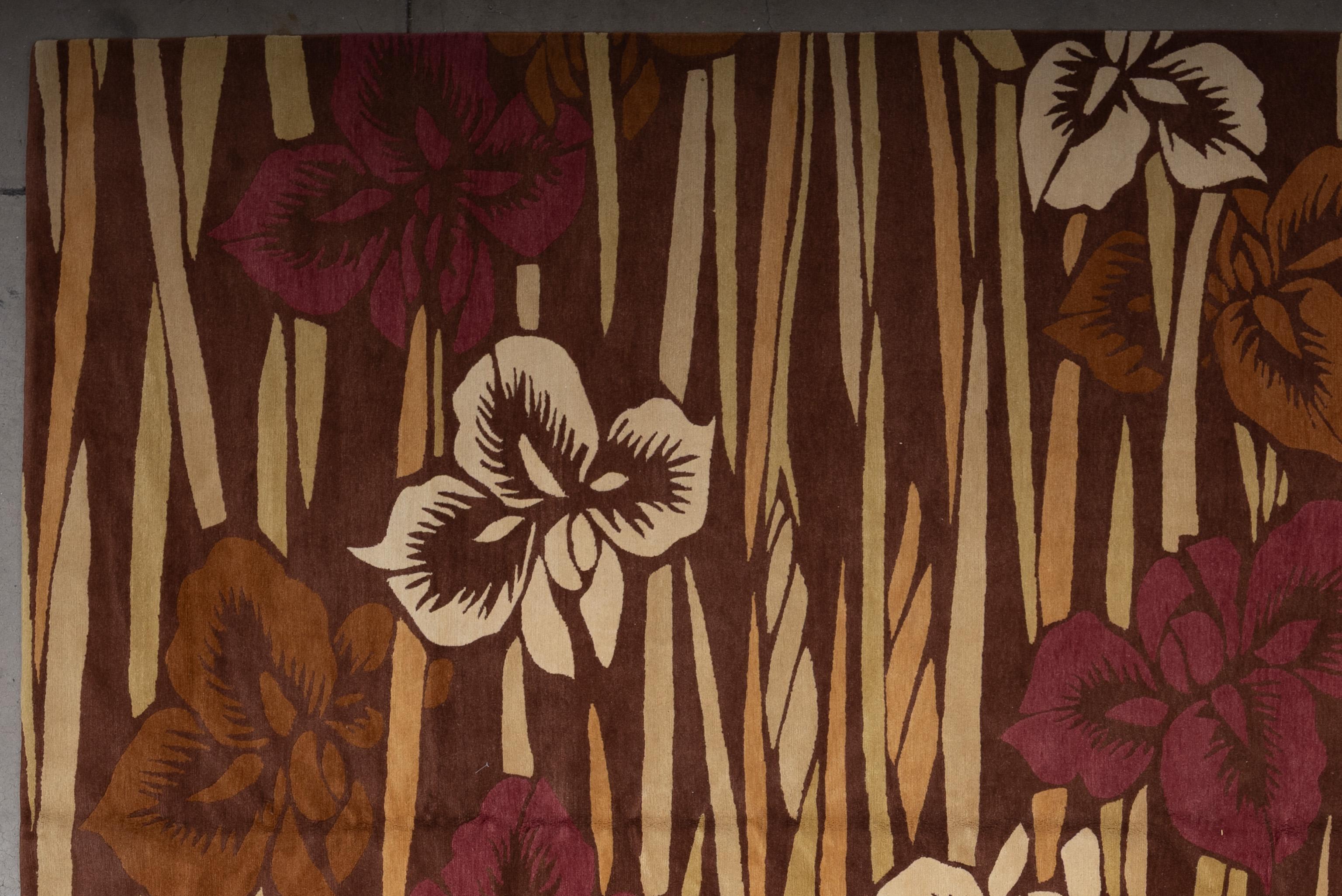 Enhance your home with this luxurious Contemporary wool rug, meticulously handcrafted in Nepal. This exquisite piece creates a visually captivating centerpiece for any room. Crafted by skilled artisans, the rug showcases intricate patterns that