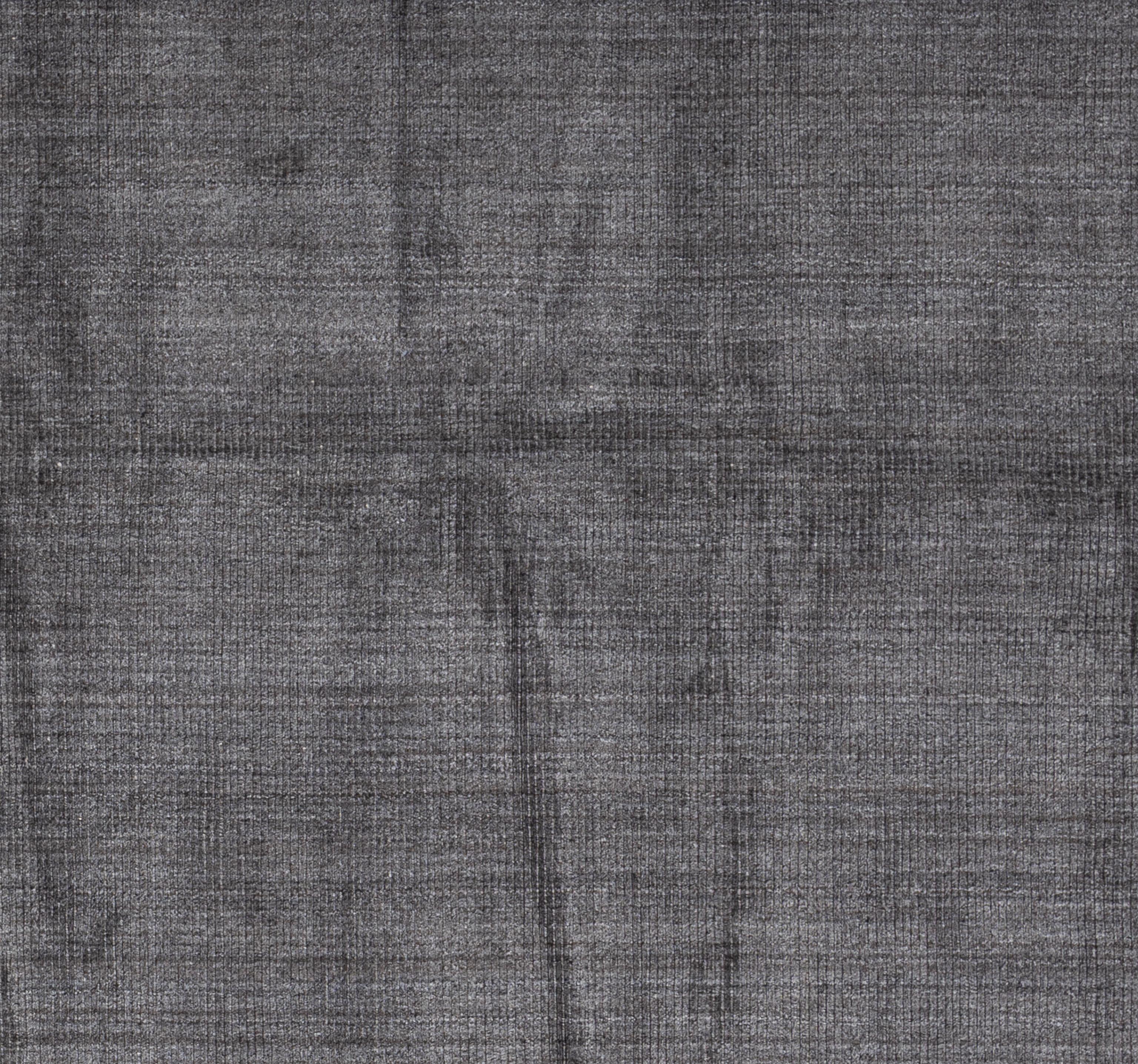 Rehaussez votre espace de vie avec l'allure intemporelle de notre tapis Contemporary fabriqué à la main, directement par les artisans de l'Inde. Fabriqués à partir de la laine la plus fine, nos tapis offrent non seulement une douceur luxueuse, mais