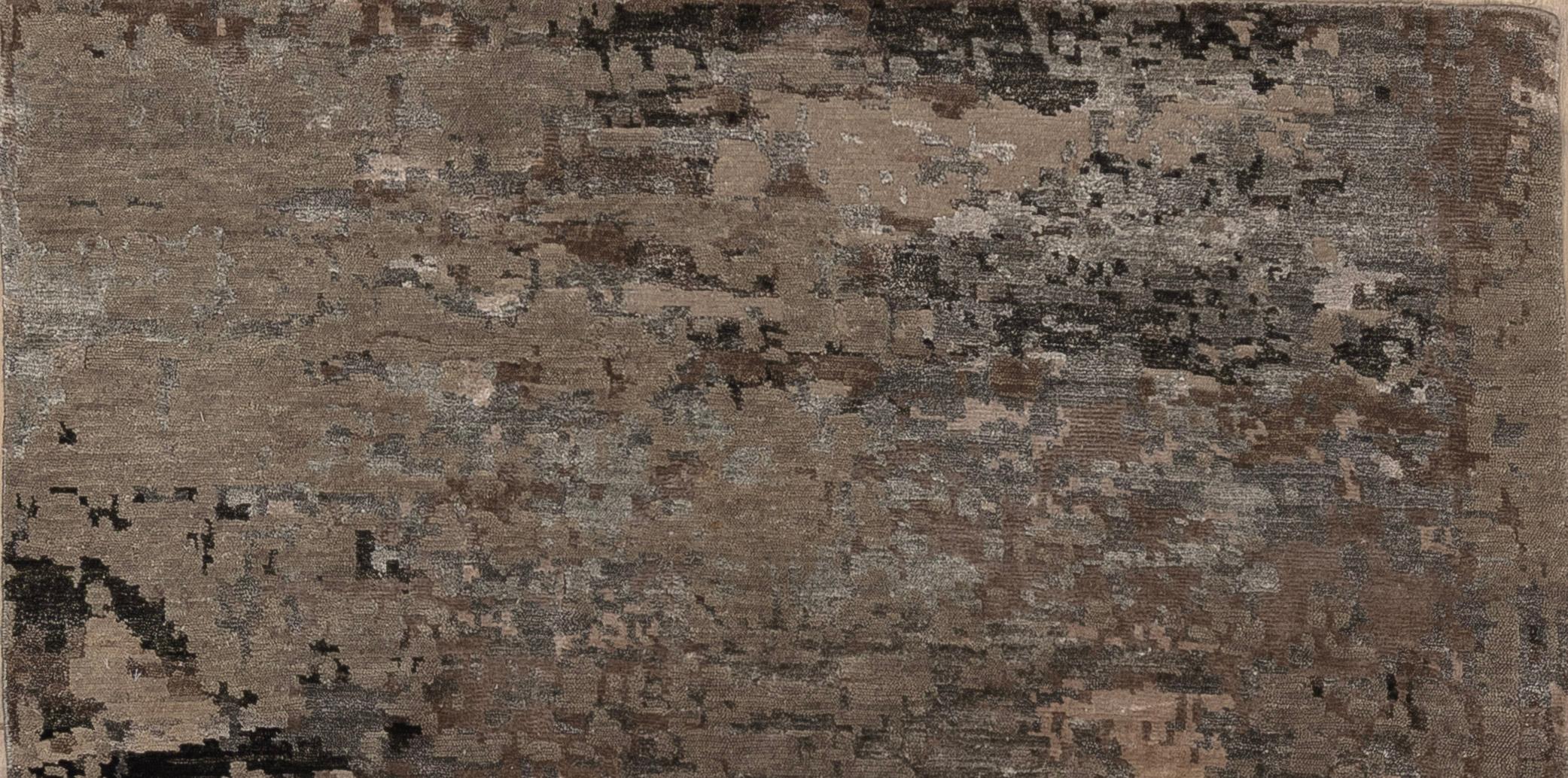 Rehaussez votre espace de vie avec l'allure intemporelle de notre tapis Contemporary fabriqué à la main. Issus des matières les plus nobles, nos tapis offrent non seulement une douceur luxueuse, mais aussi une durabilité inégalée, garantissant ainsi