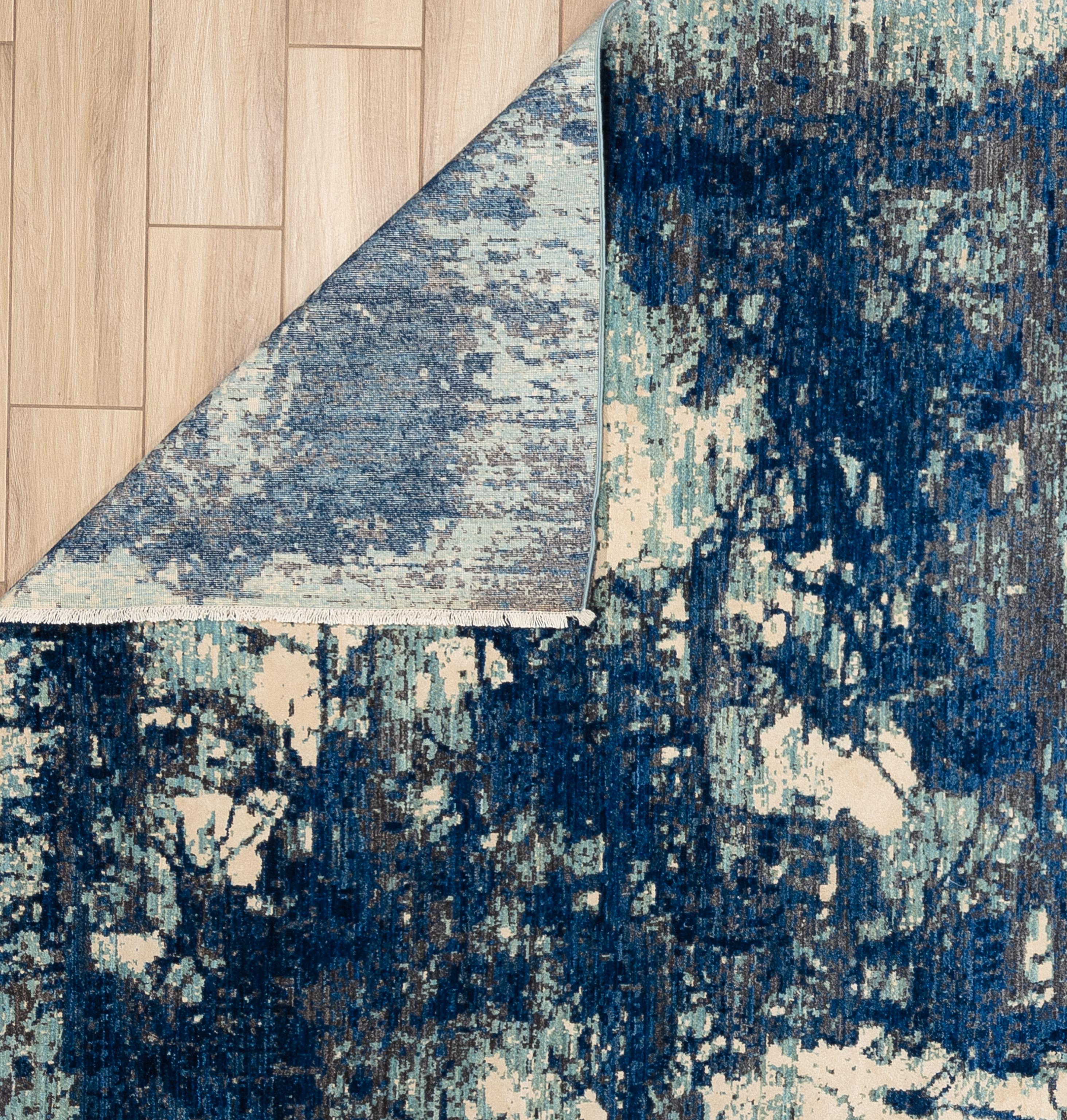 Hand-Woven 21st Century Contemporary Rug For Sale