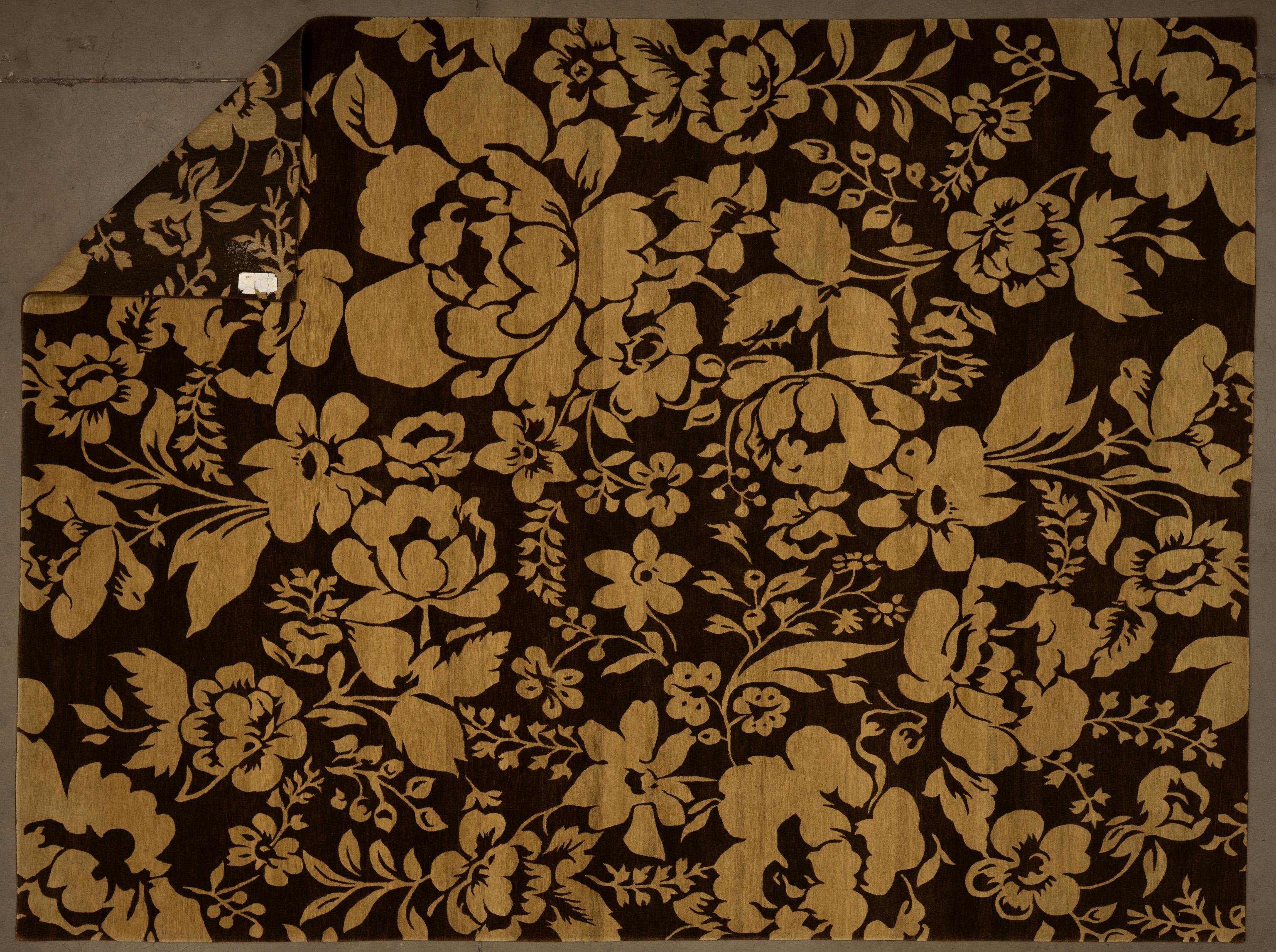 Hand-Woven 21st Century Contemporary  Rug For Sale