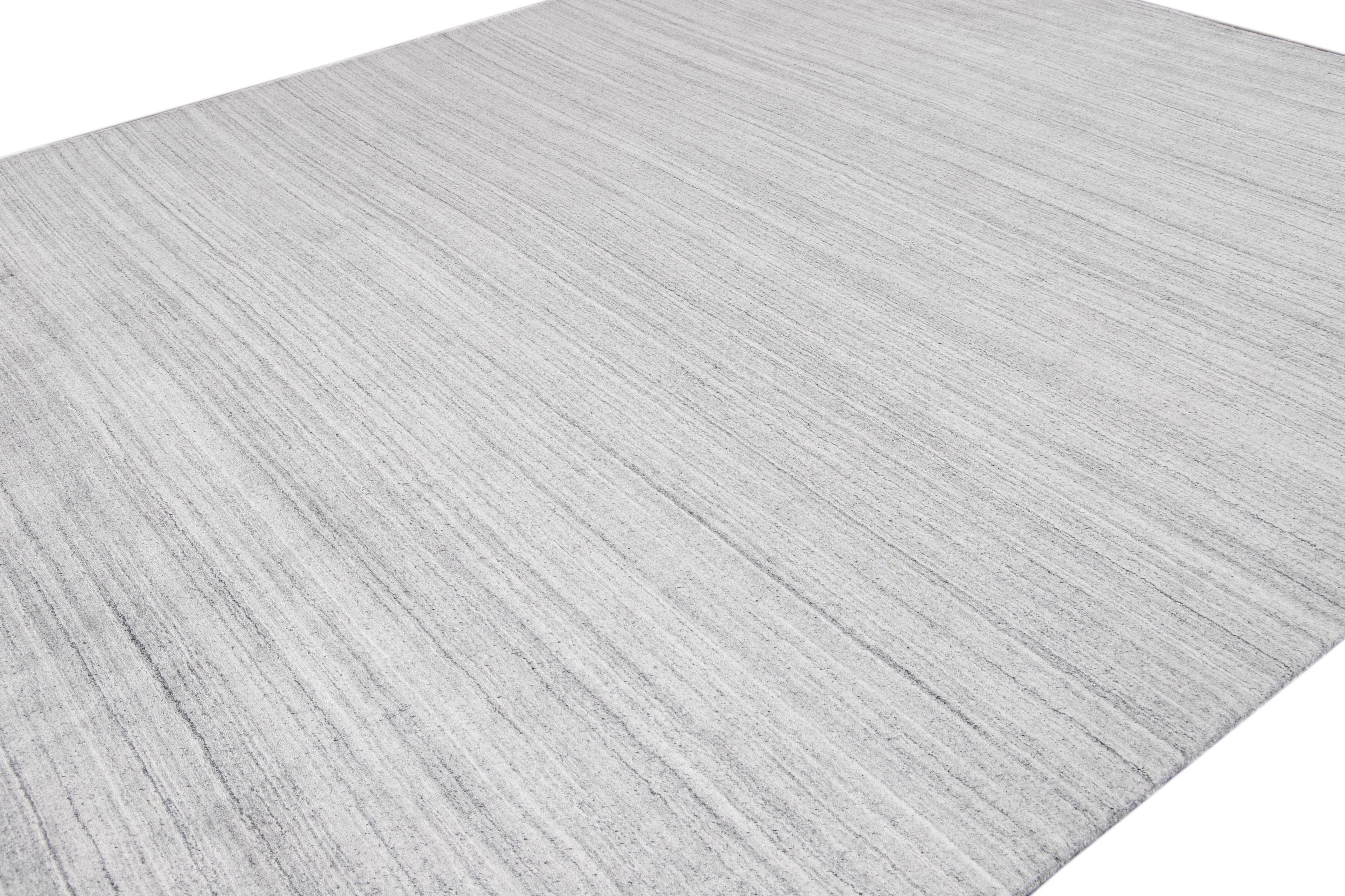 Alfombra de lana maciza contemporánea del siglo XXI en venta 6