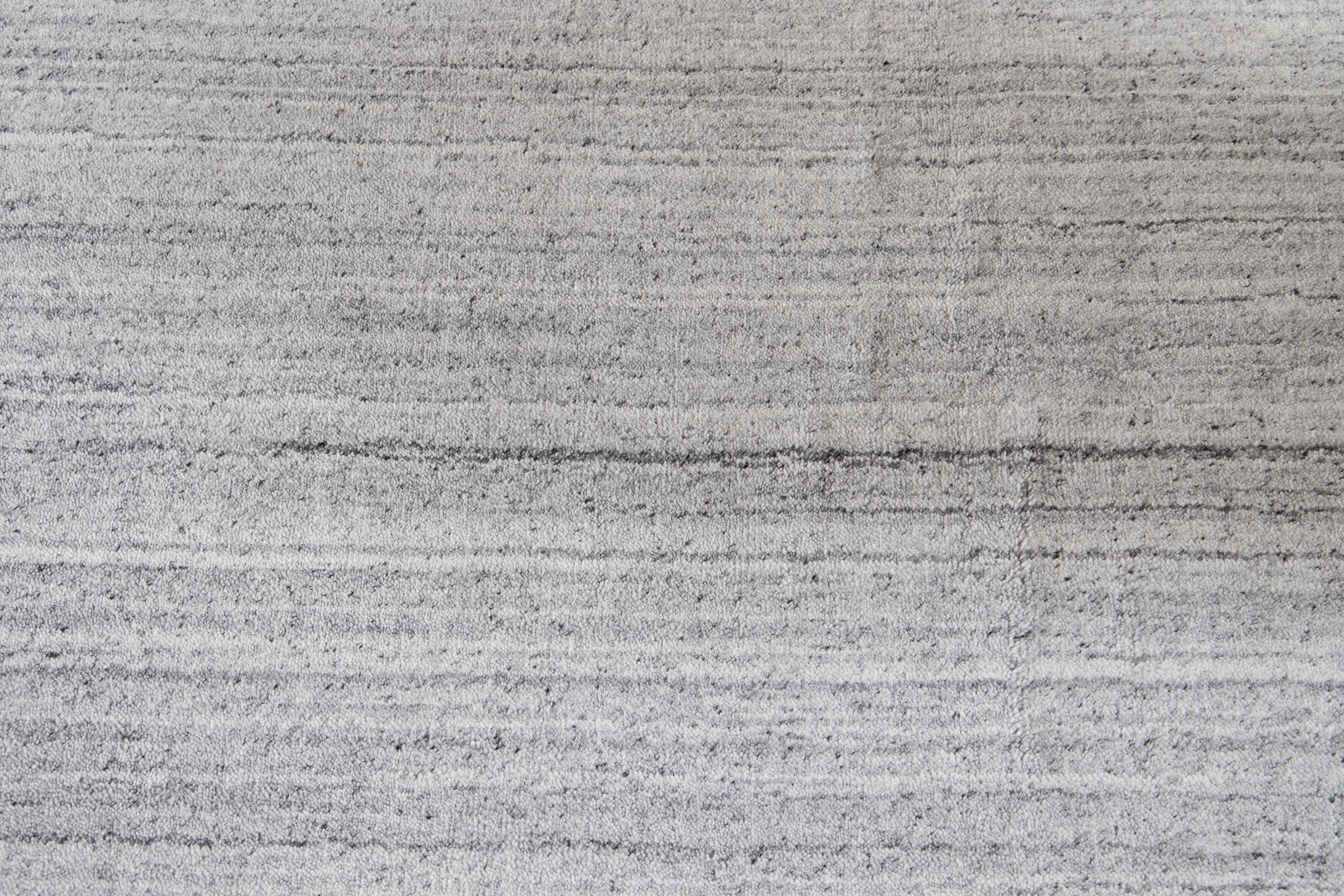 21. Jahrhundert Zeitgenössischer Teppich aus fester Wolle im Angebot 2