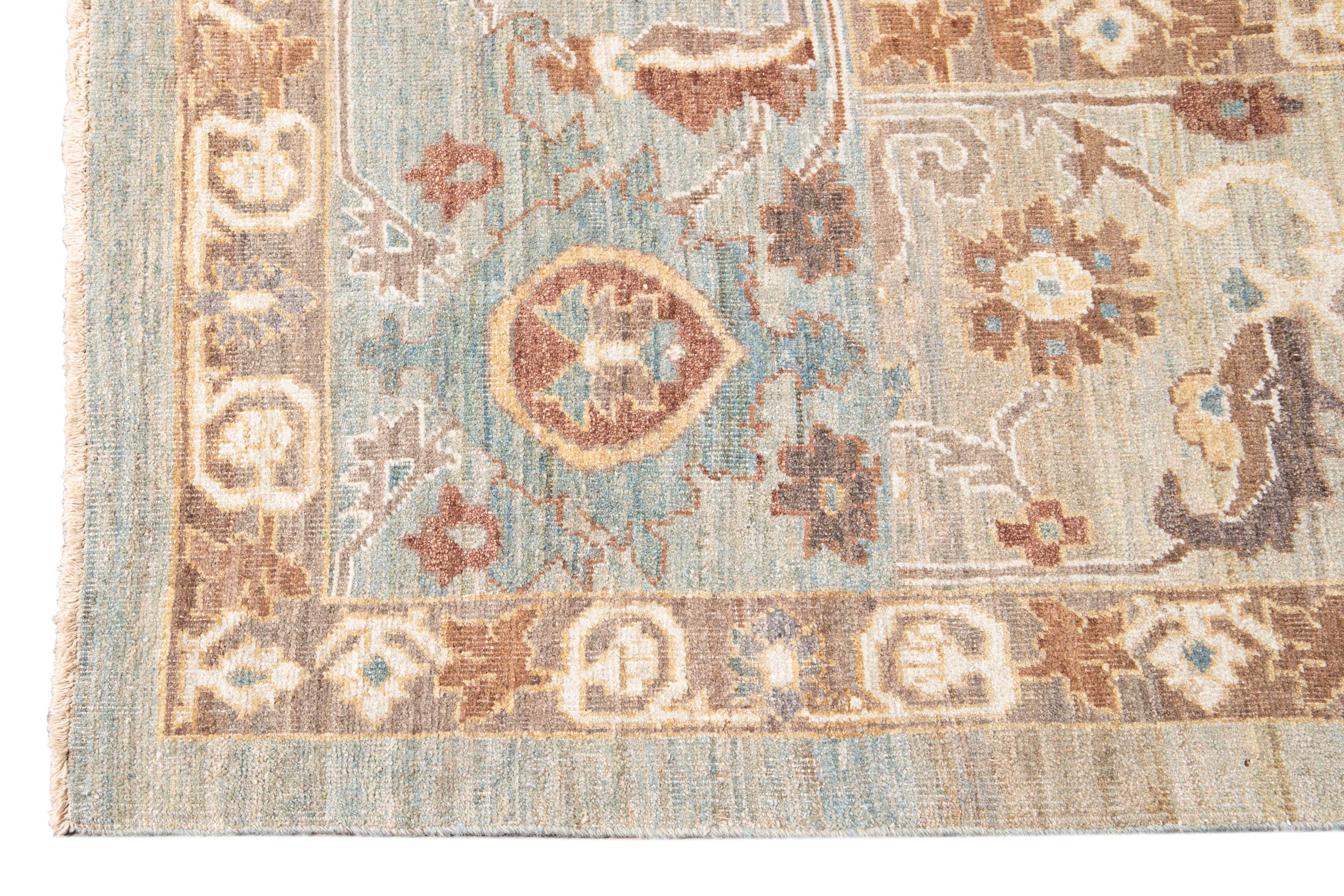 Zeitgenössischer Teppich im Sultanabad-Stil des 21. Jahrhunderts (Handgeknüpft) im Angebot