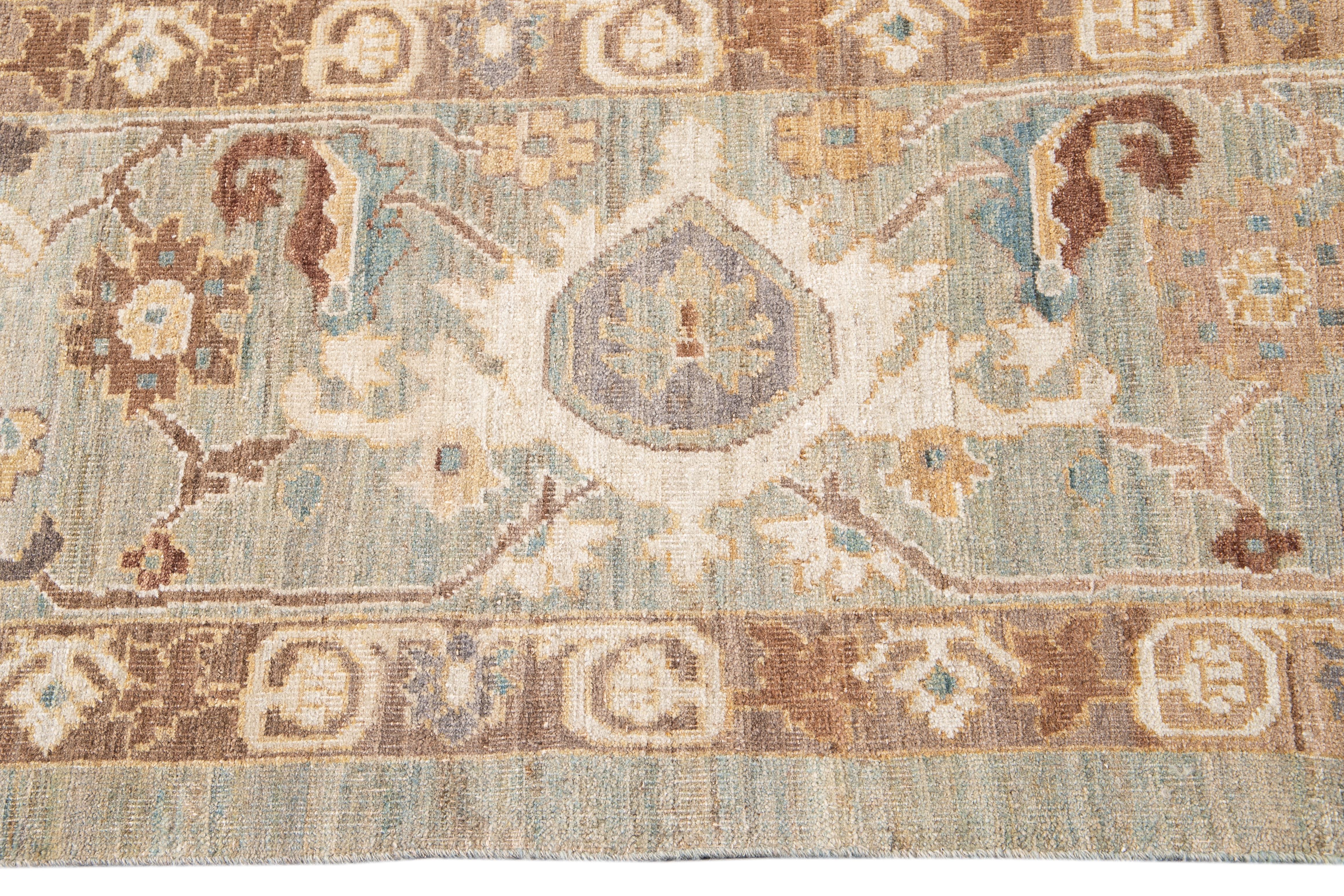 21st Century Contemporary Sultanabad Style Rug In New Condition For Sale In Norwalk, CT