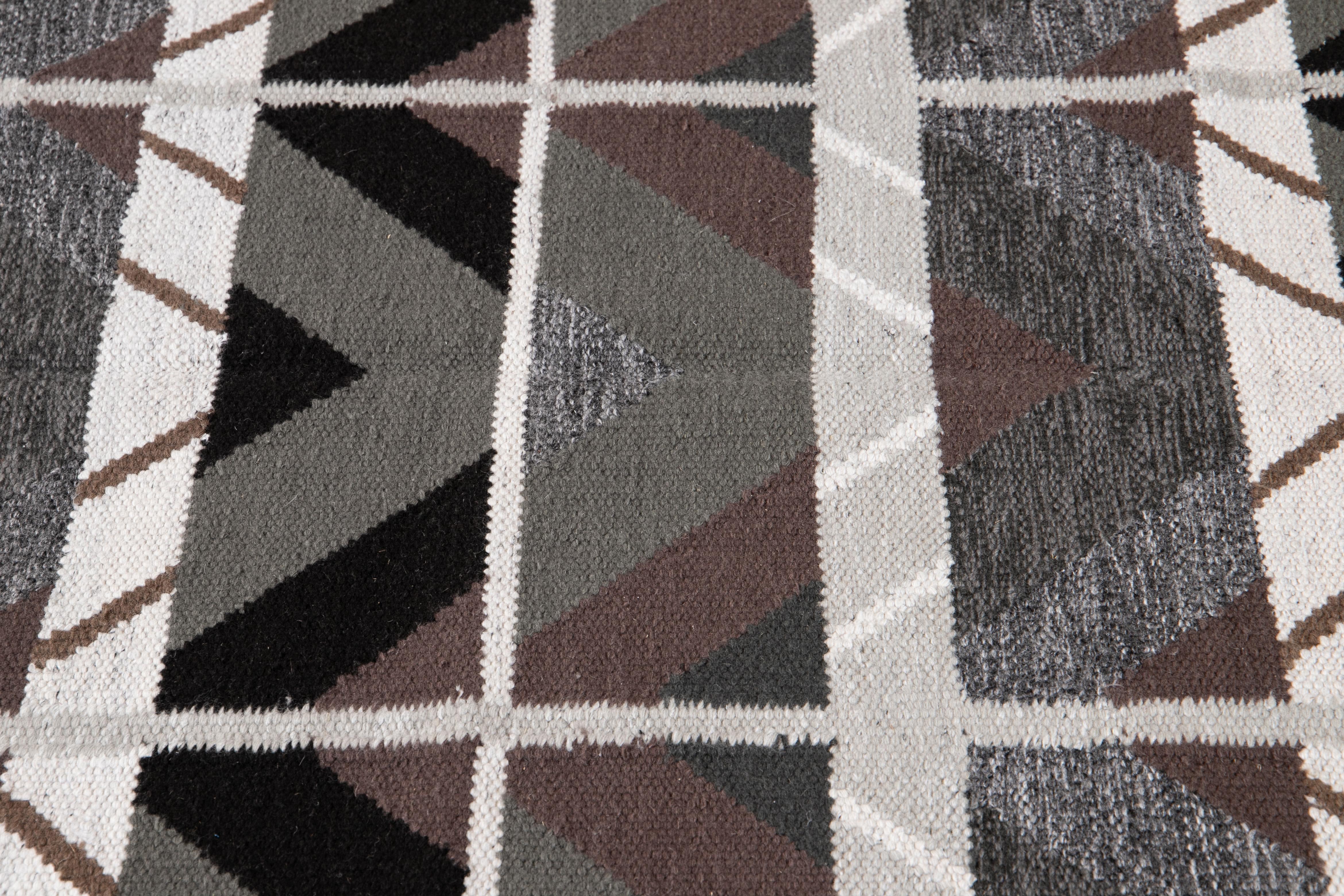 21st Century Contemporary Swedish Style Rug For Sale 5