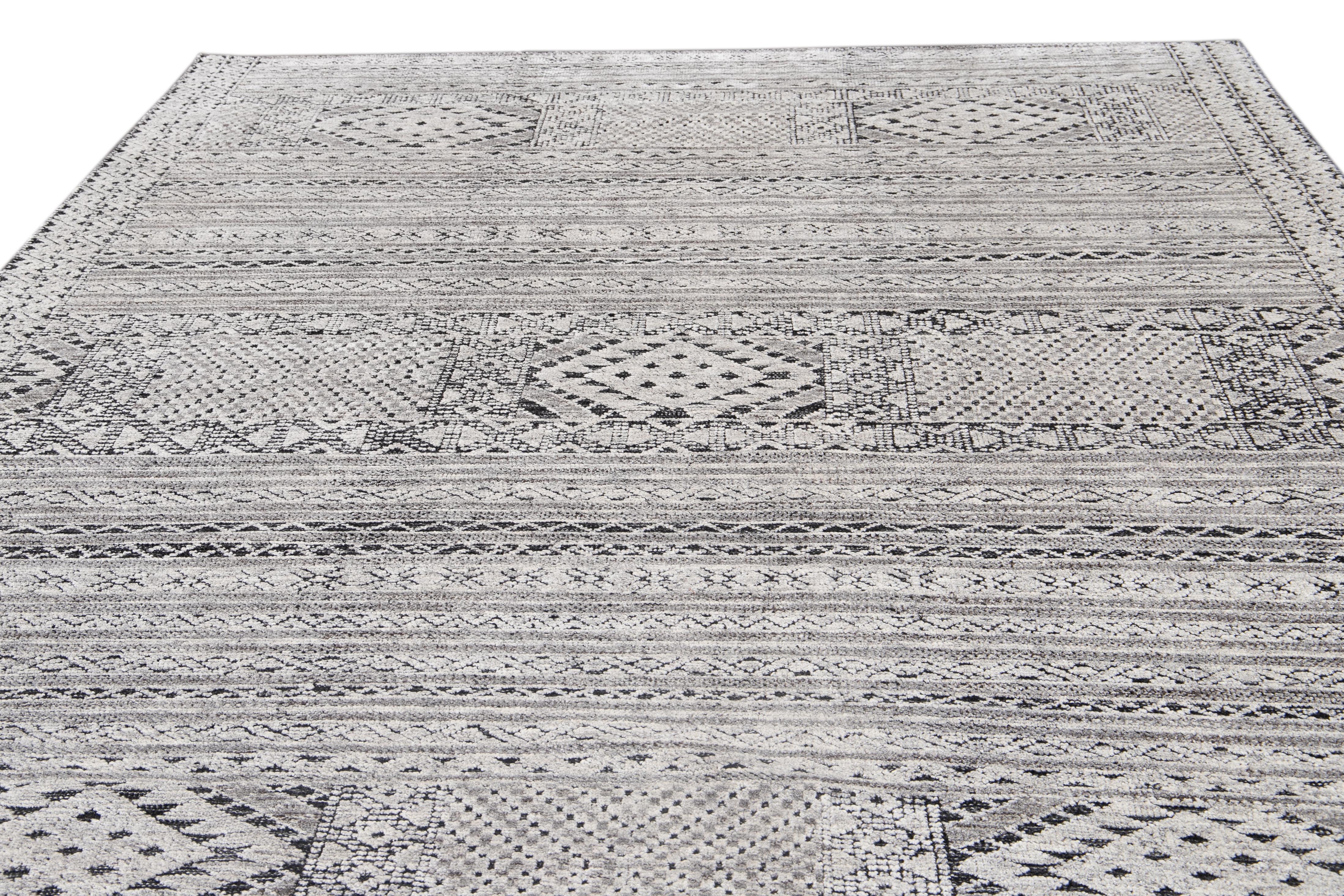 21st Century Contemporary Textured High Low Wool Rug For Sale 6