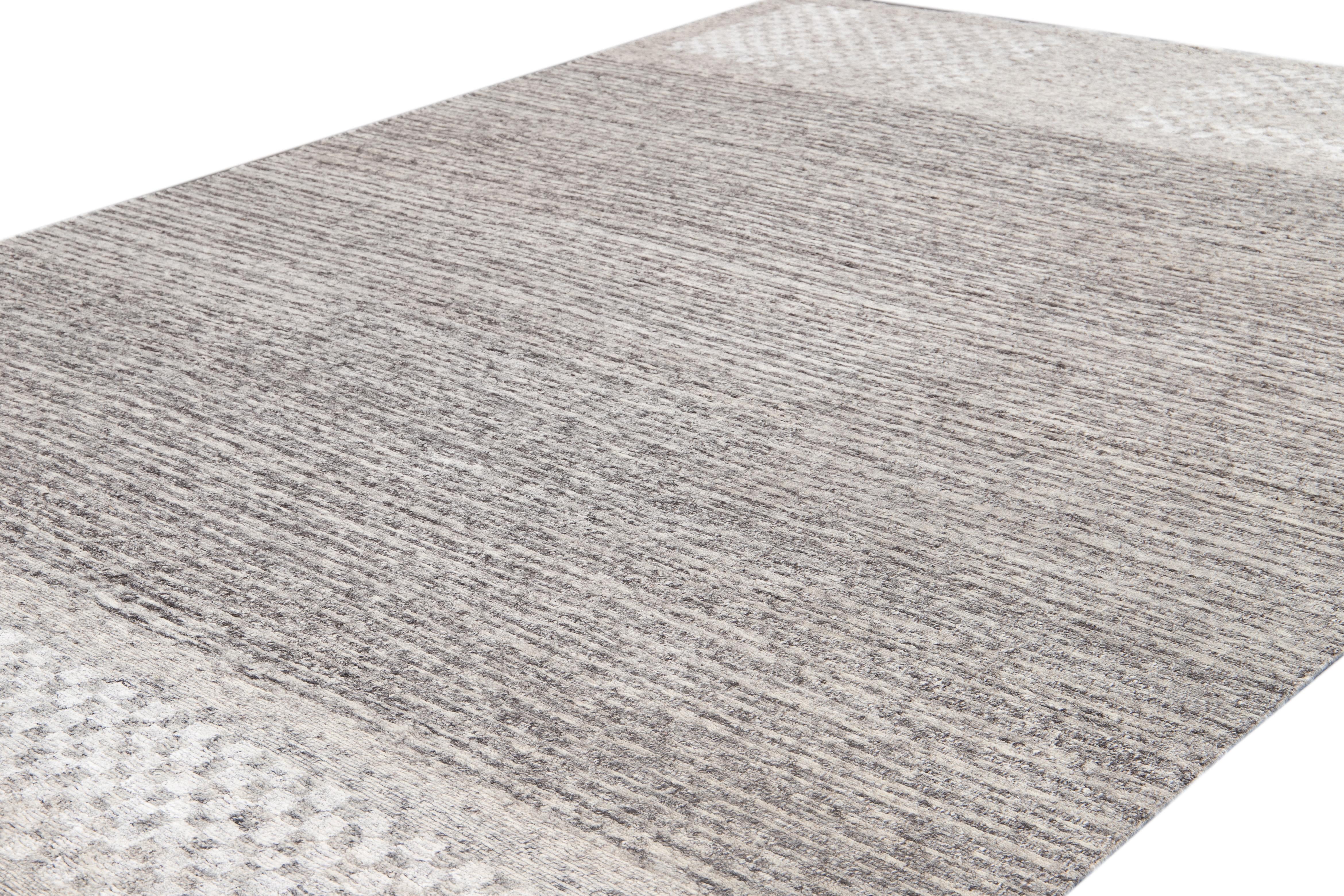 21st Century Contemporary Textured Loop Wool Rug For Sale 7