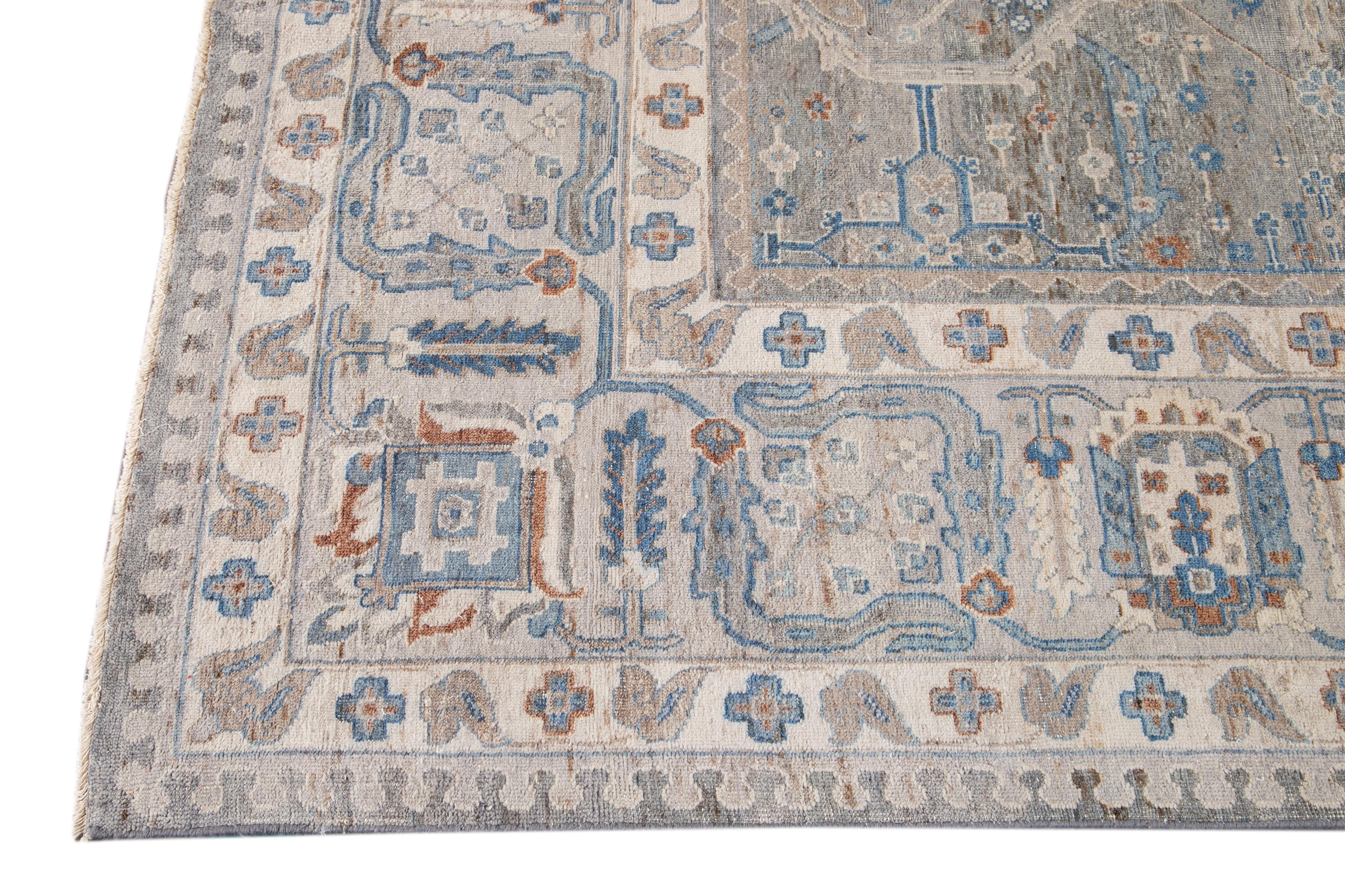 21st Century Contemporary Wilton Indian Wool Rug For Sale 2