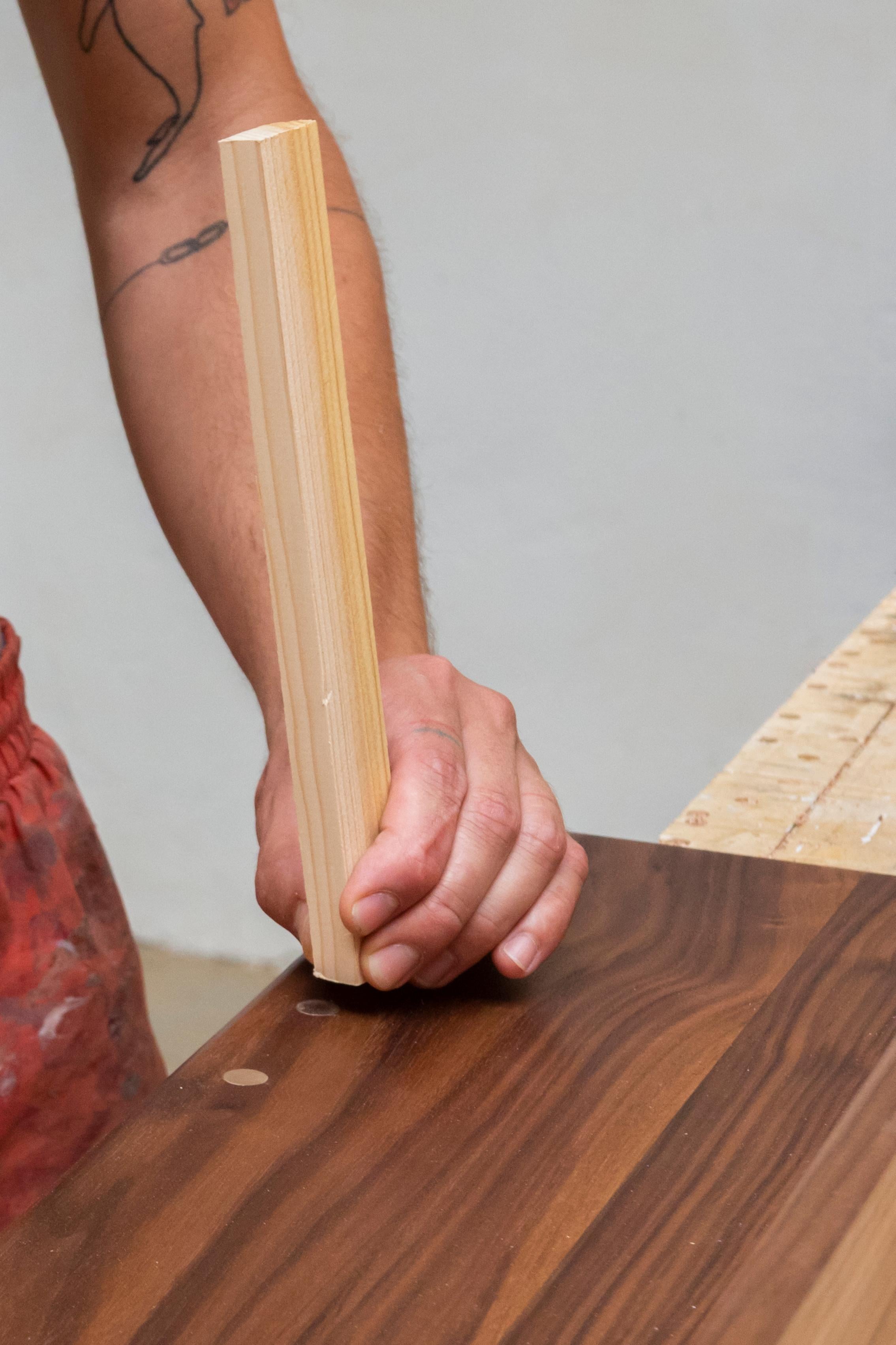 Console en bois contemporaine du XXIe siècle fabriquée à la main en Italie par Ilaria Bianchi en vente 6