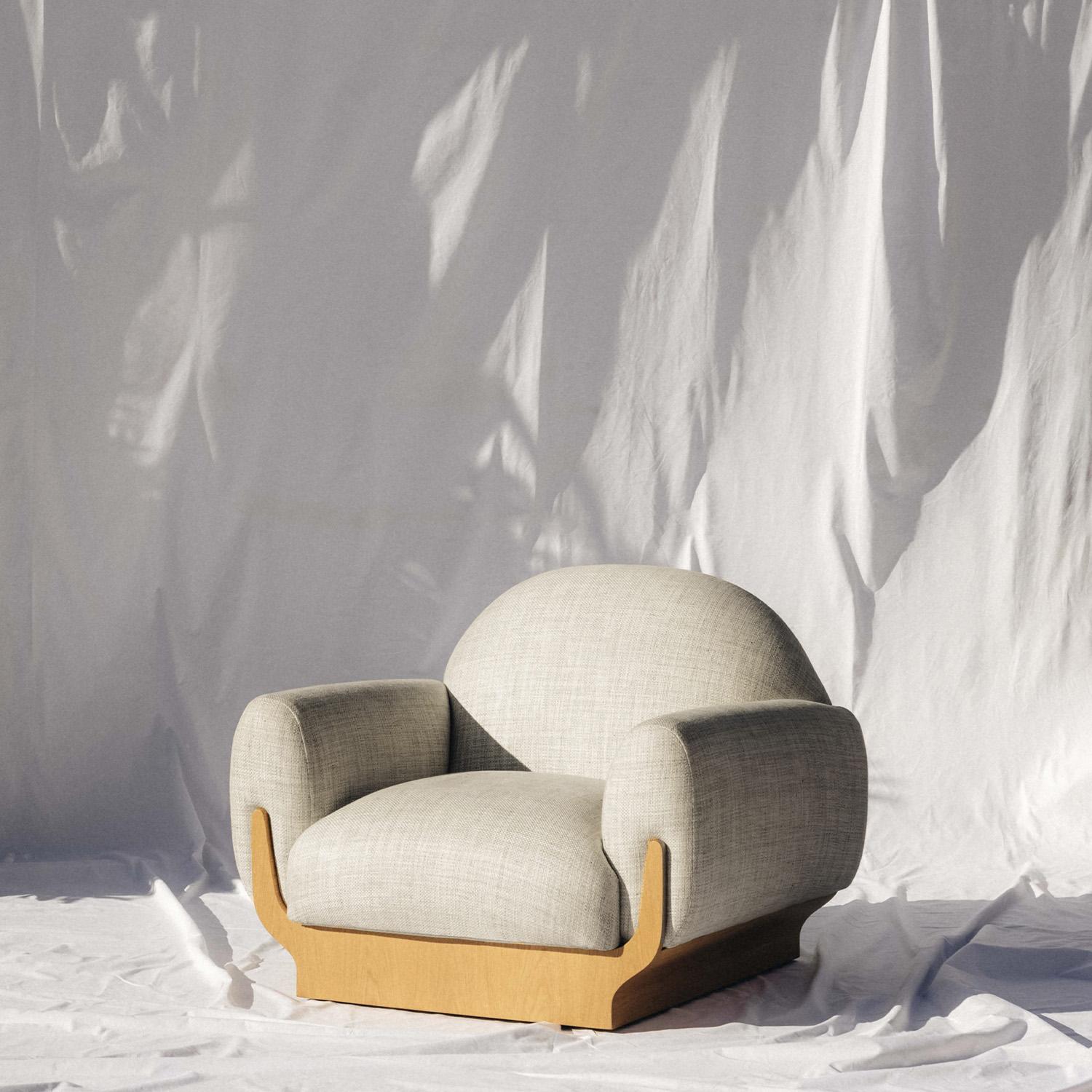 Sillón Copacabana Siglo XXI, base de roble oscurecido, by Duistt en venta 1