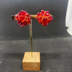 Orecchini a clip con perline rosse e arancioni del 21° secolo Coppola e Toppo