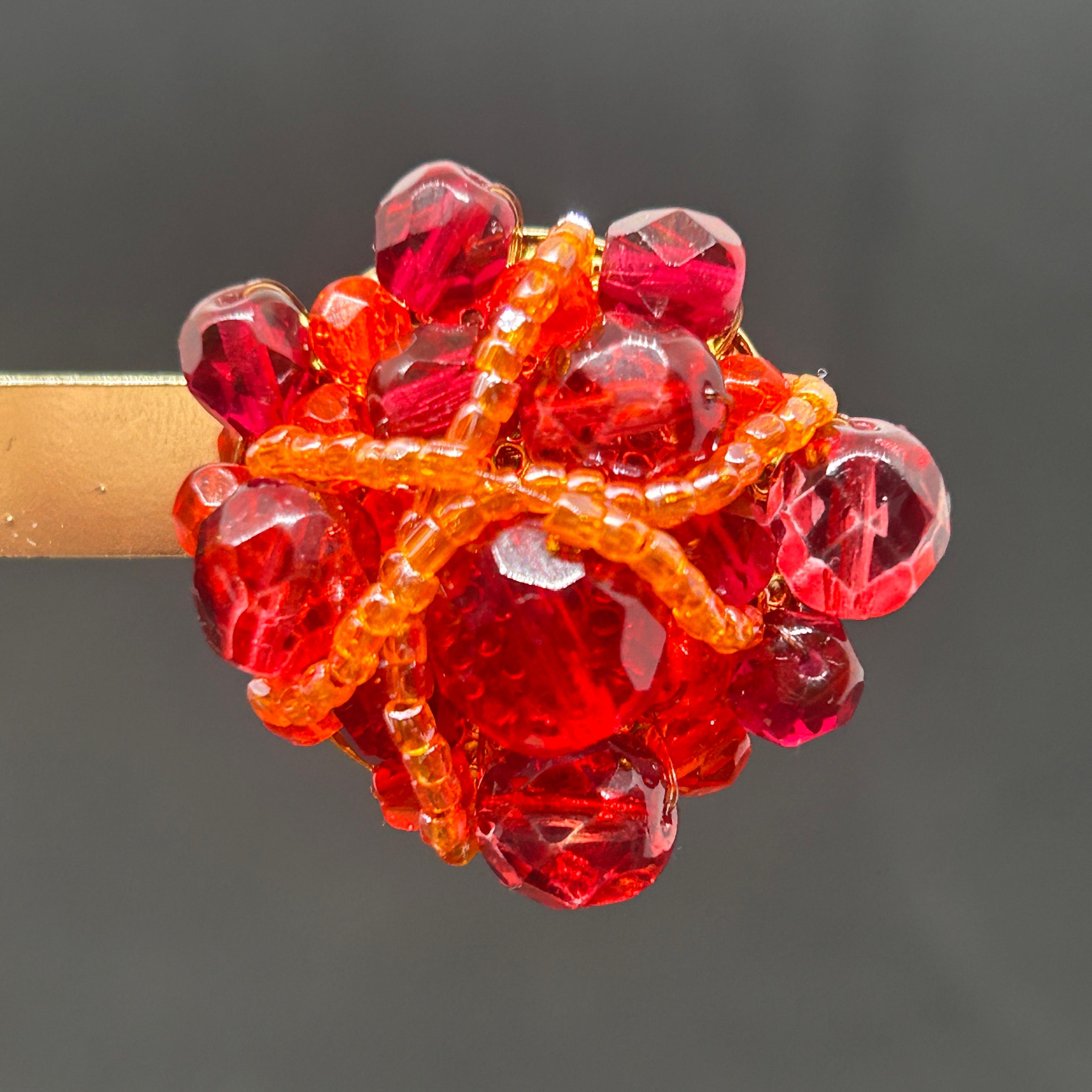 21st Century Coppola e Toppo Red and Orange Beaded Clip-On Earrings In New Condition For Sale In Aci Castello, IT