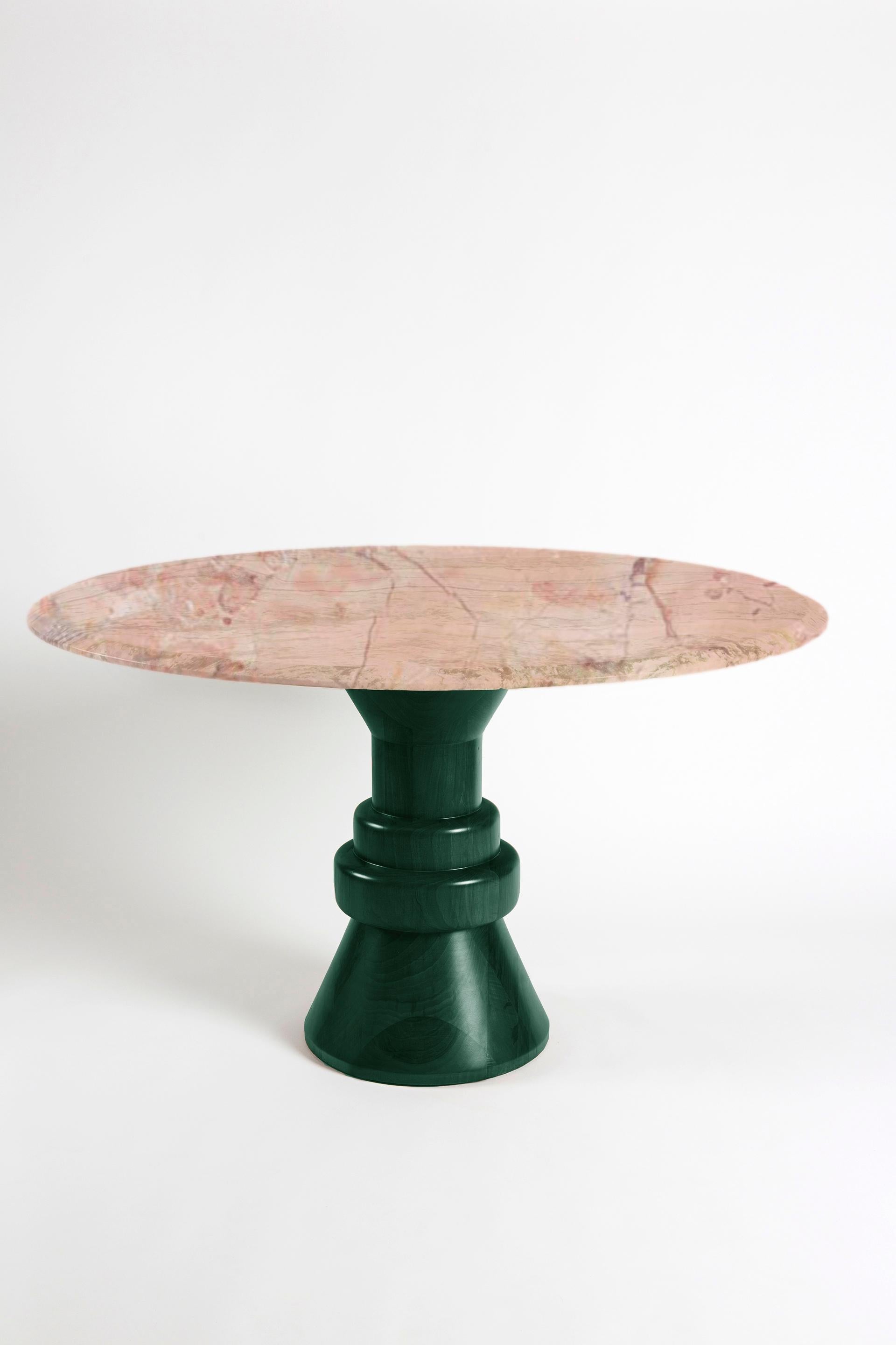 Table de salle à manger ronde en marbre crème du 21e siècle avec base sculpturale en bois noir en vente 2