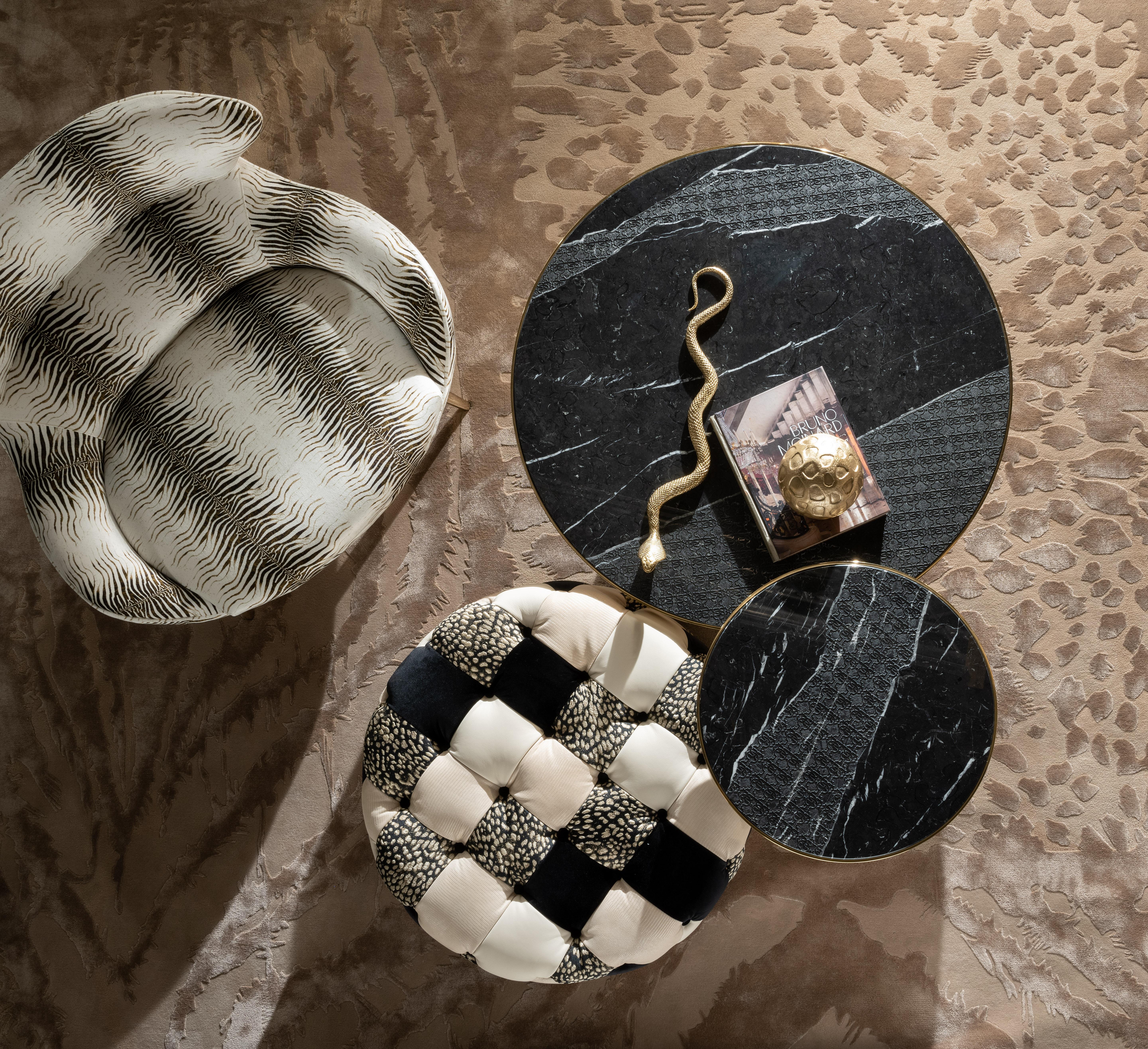 21st Century Curacao Armchair in Fabric by Roberto Cavalli Home Interiors In New Condition For Sale In Cantù, Lombardia