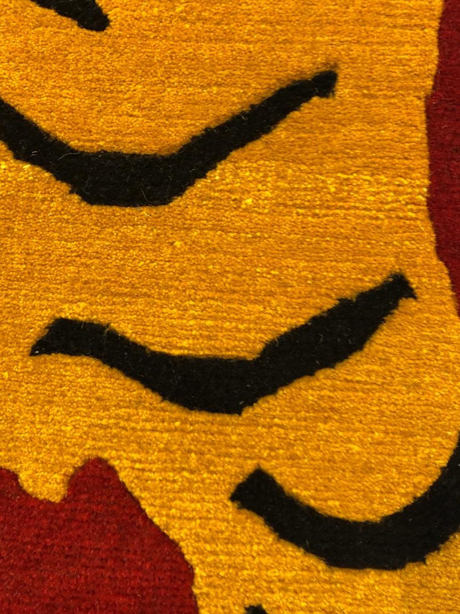 Anpassbarer roter und gelber Tiger Tibetischer Gebetsteppich des 21. Jahrhunderts, 2019 im Angebot 8