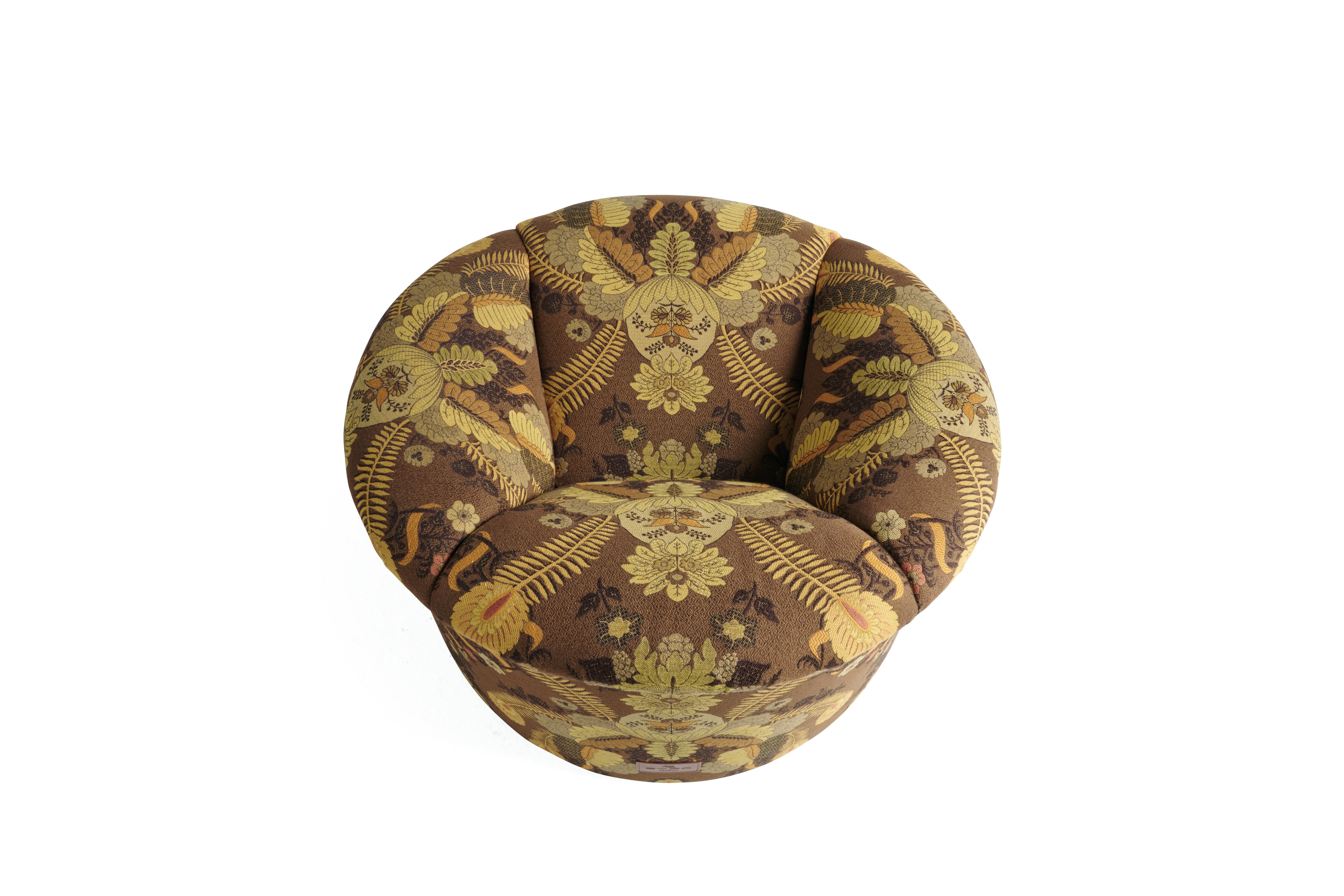 Modern 21st Century Dahlia Armchair in Brown Jacquard Fabric by Etro Home Interiors For Sale