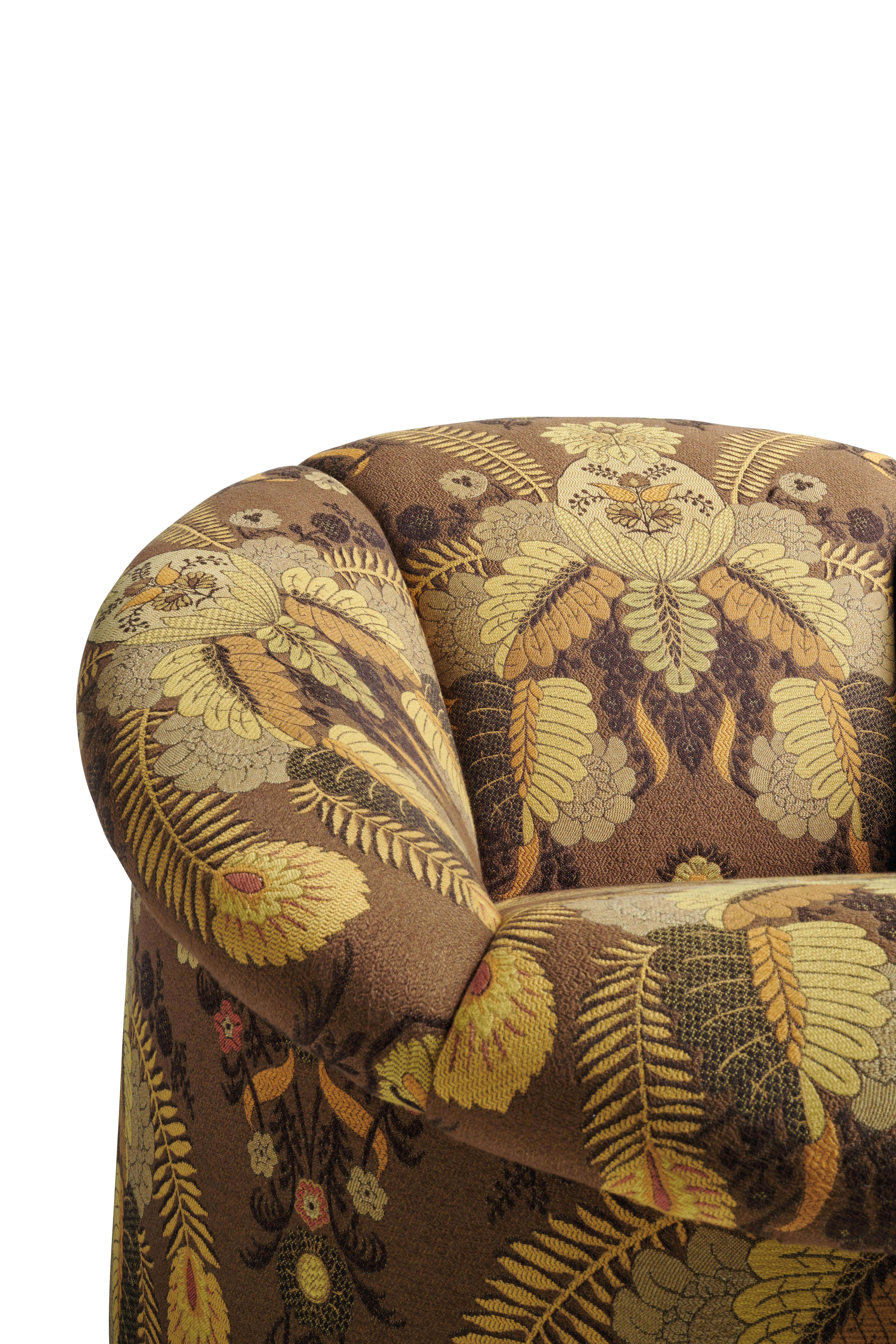 Italian 21st Century Dahlia Armchair in Brown Jacquard Fabric by Etro Home Interiors For Sale