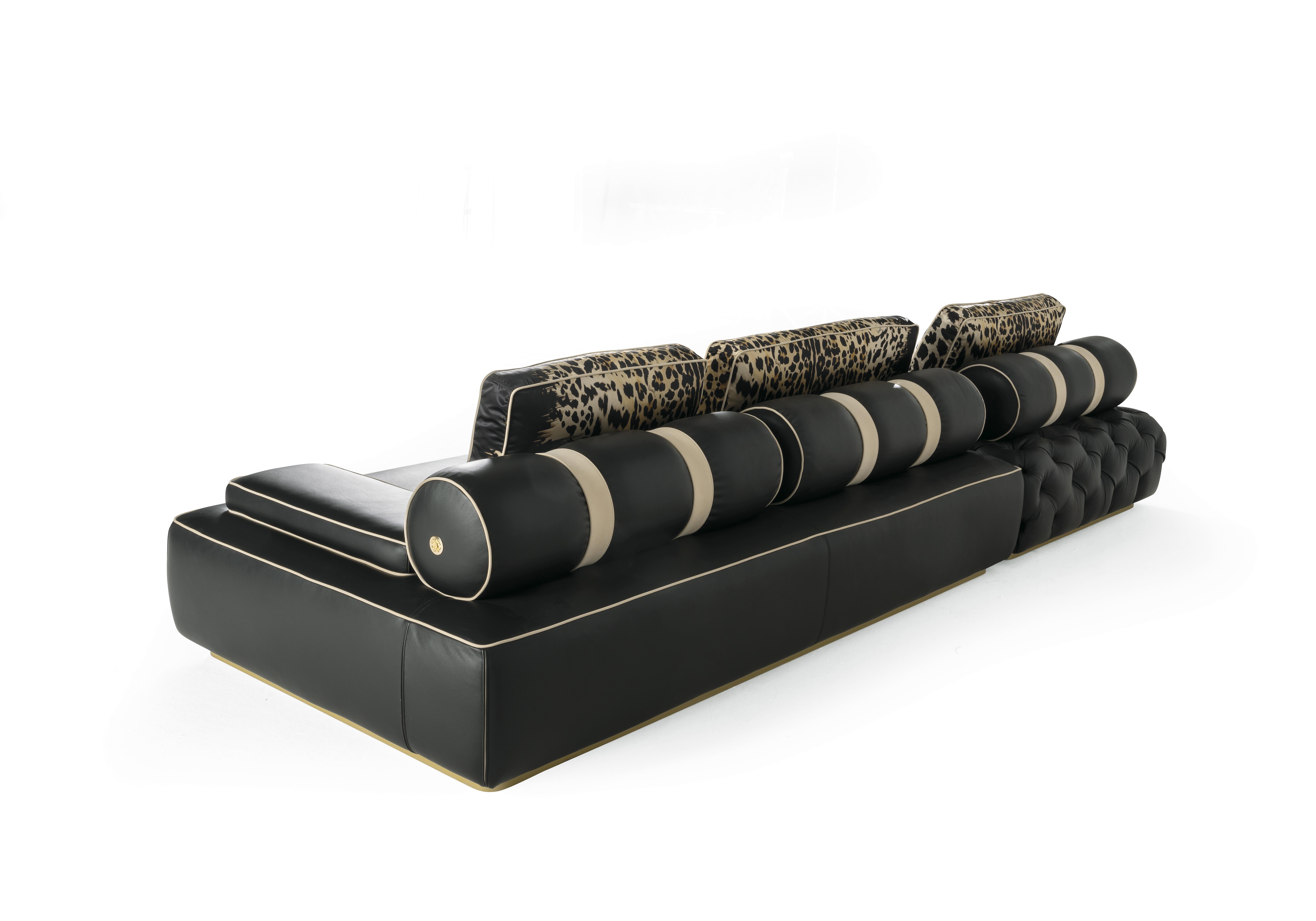 Sofá seccional Darlington.2 Siglo XXI de Roberto Cavalli Home Interiors Italiano en venta