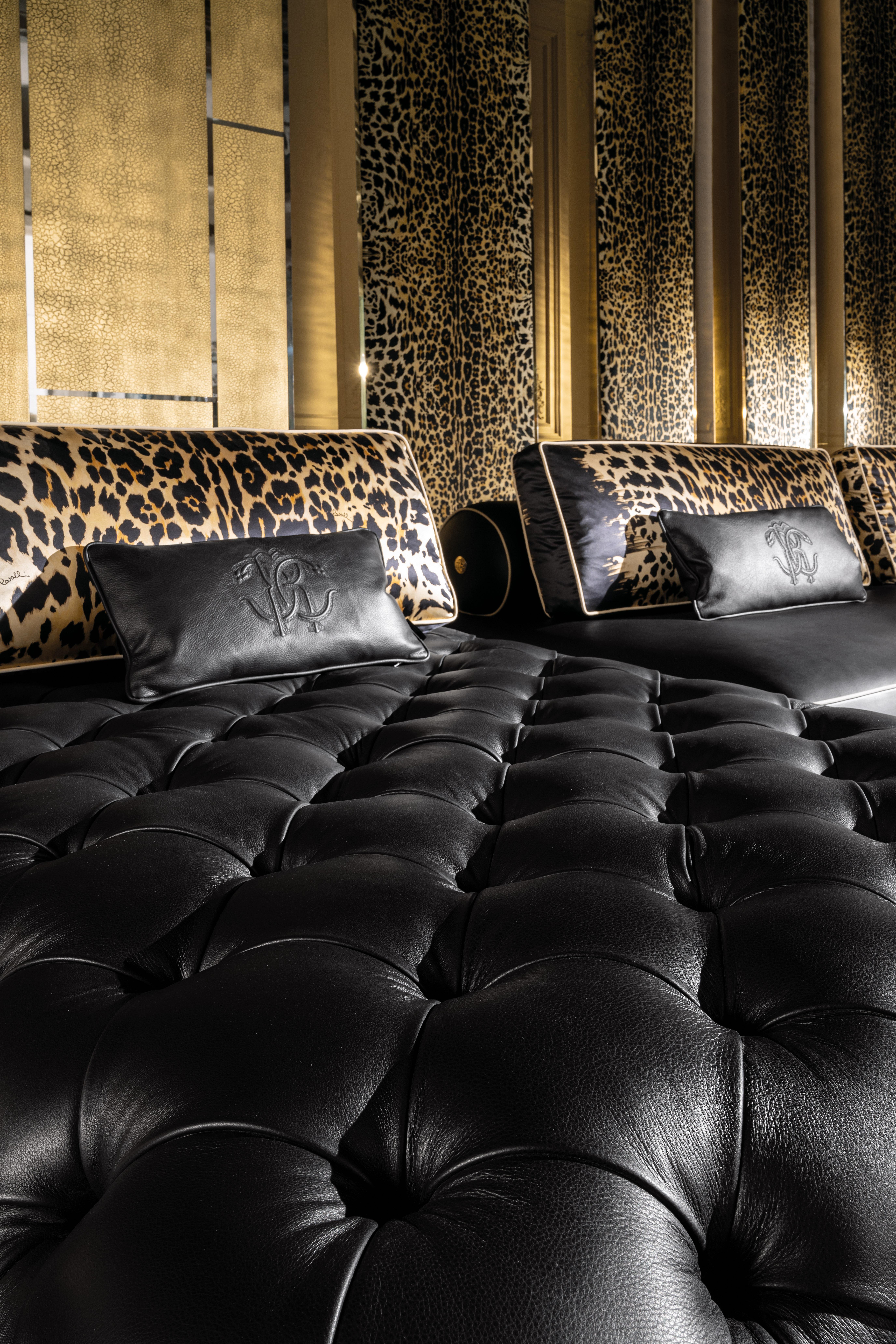 Sofá seccional Darlington.2 Siglo XXI de Roberto Cavalli Home Interiors en venta 2