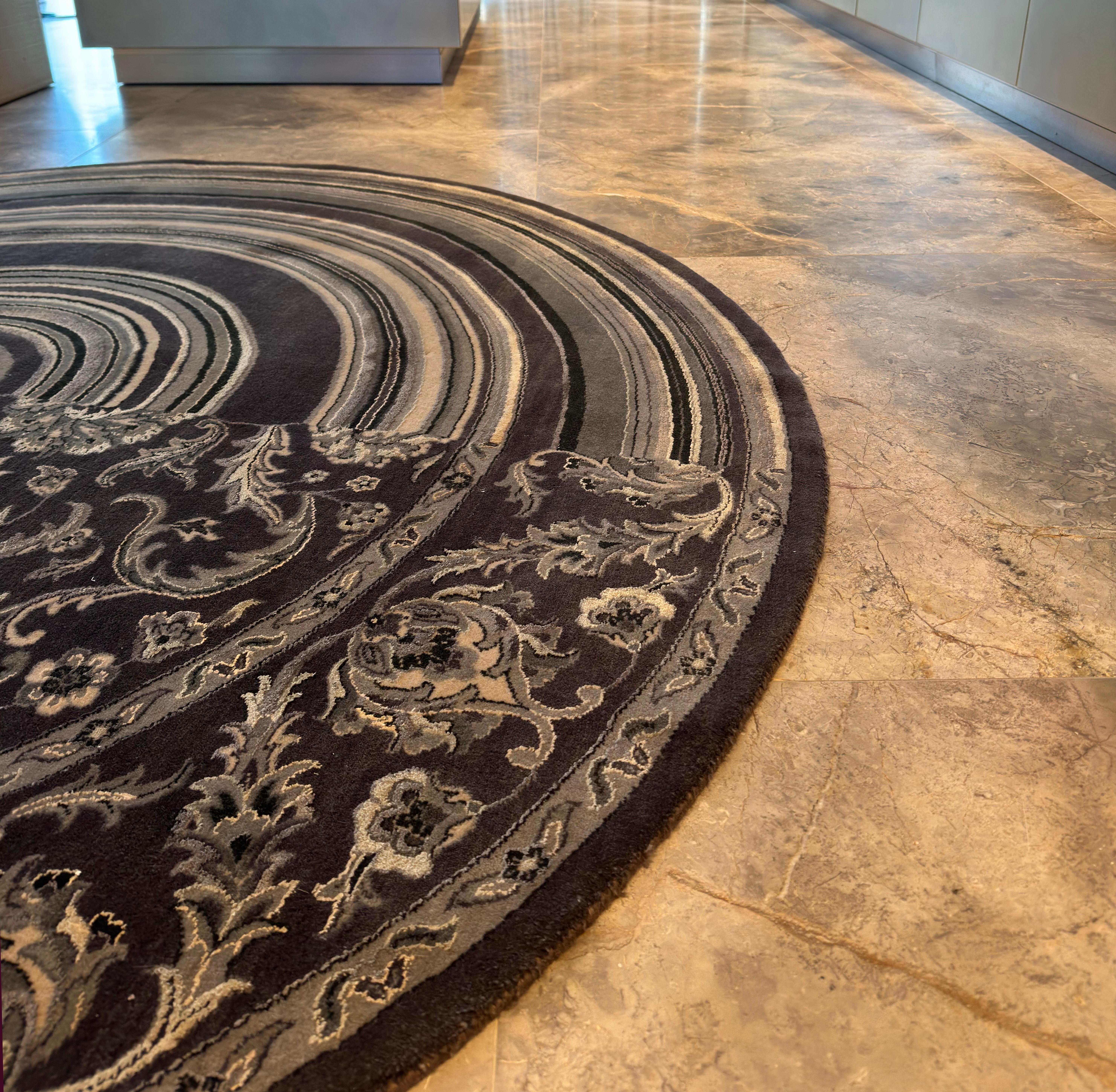 Post-Modern Limited Edition, Circular Area Rug, Grey Hand Knotted Wool by Richard Hutten