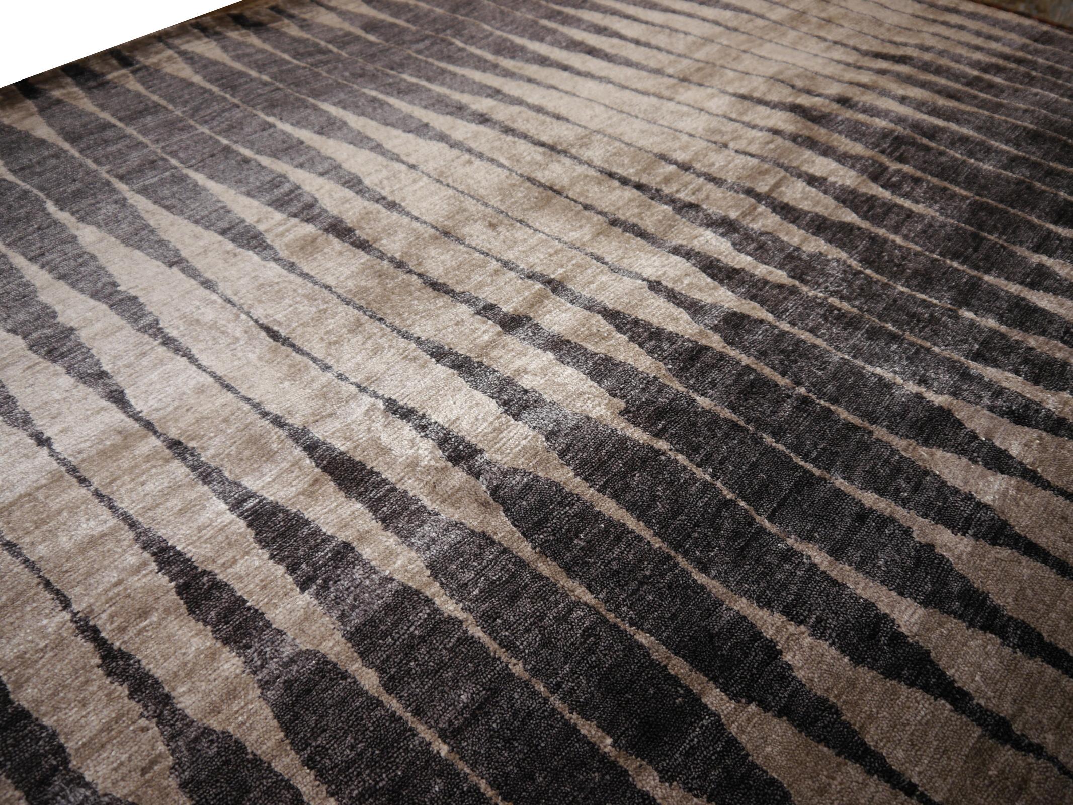 Handgeknüpfter grauer, anthrazitfarbener Seidenteppich im 21. Jahrhundert Design im Angebot 8