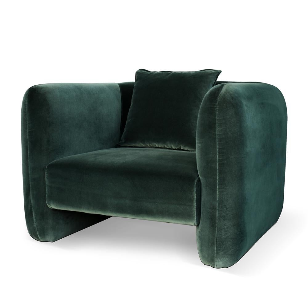 Ce fauteuil amusant et sophistiqué du 21e siècle conçu par Collector Studio, avec sa forme simple et son jeu de couleurs attrayant, ainsi que d'autres combinaisons possibles de matériaux, lui confère un style très polyvalent. Le fauteuil peut se
