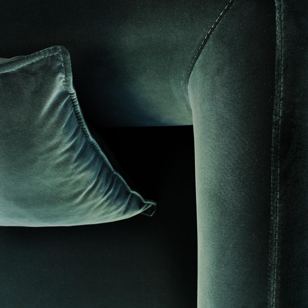 Portugais 21st Century Designed by Collector Studio Jacob Fauteuil en tissu vert en vente