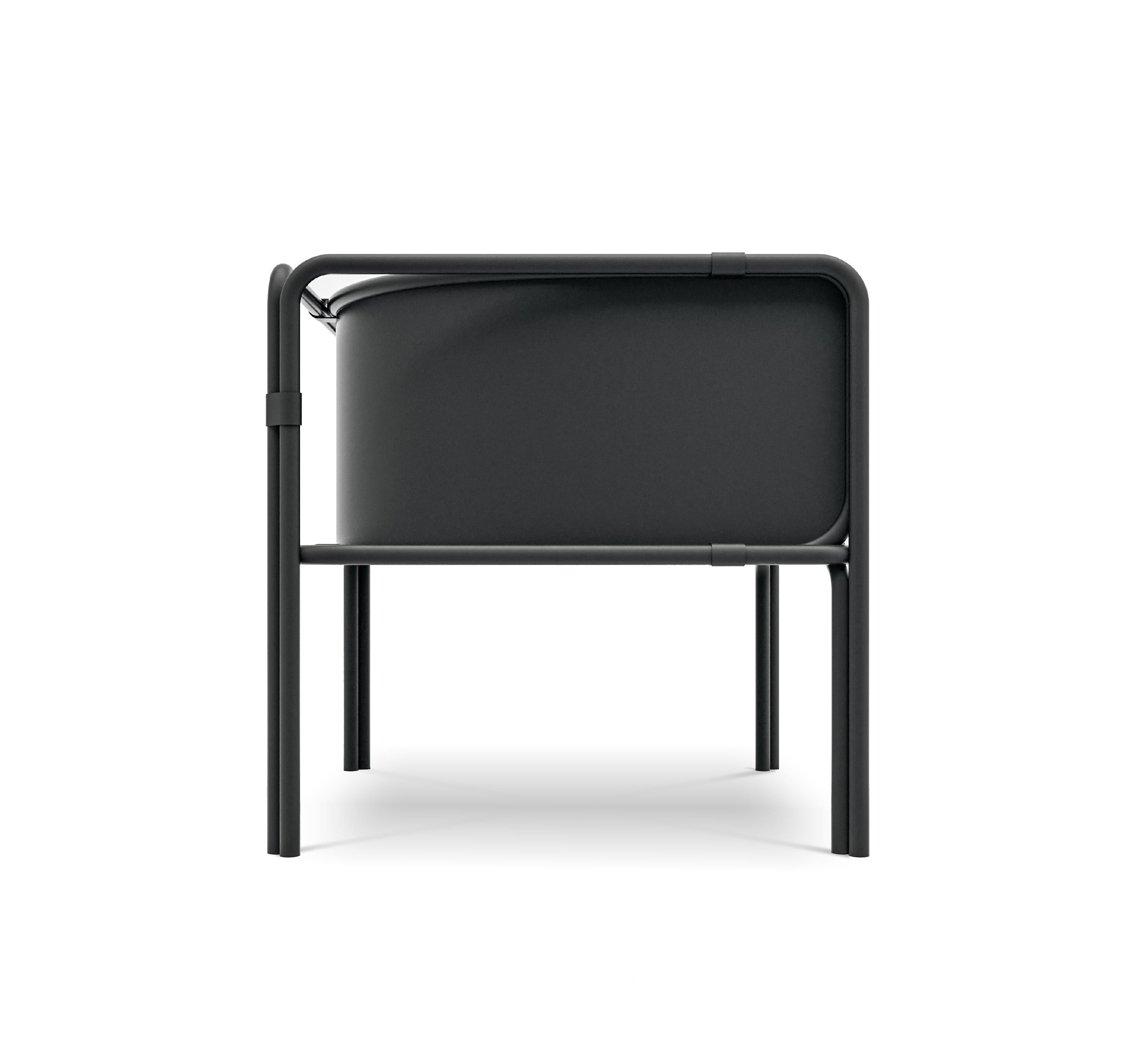 Portuguese Collector AZ1 Armchair Designed by Francesco Zonca in Leather and Black Metal For Sale