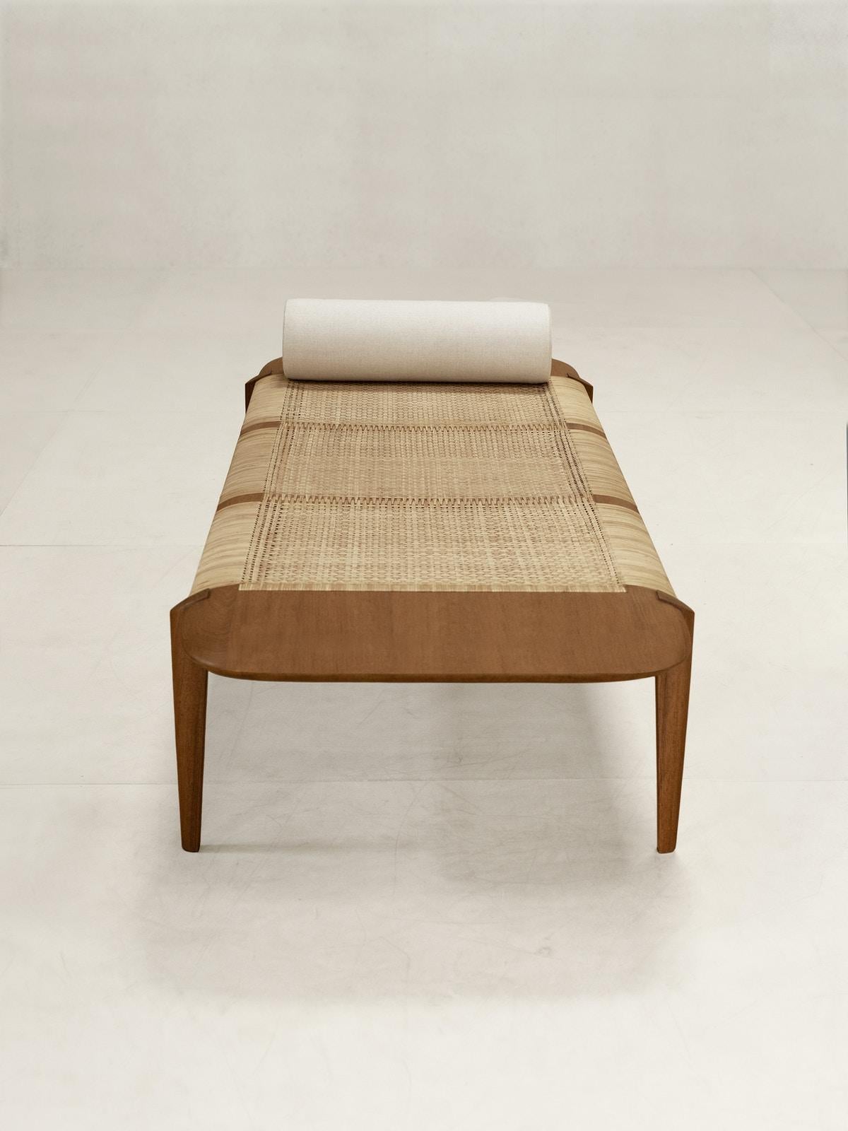 21st century designed by INODA+SVEJE day bed teak

The Tangali Day bed is part of the second collection designed by INODA+SVEJE for Phantom Hands. Innovation in cane weaving pattern was a hallmark of the design process for the Tangali collection.