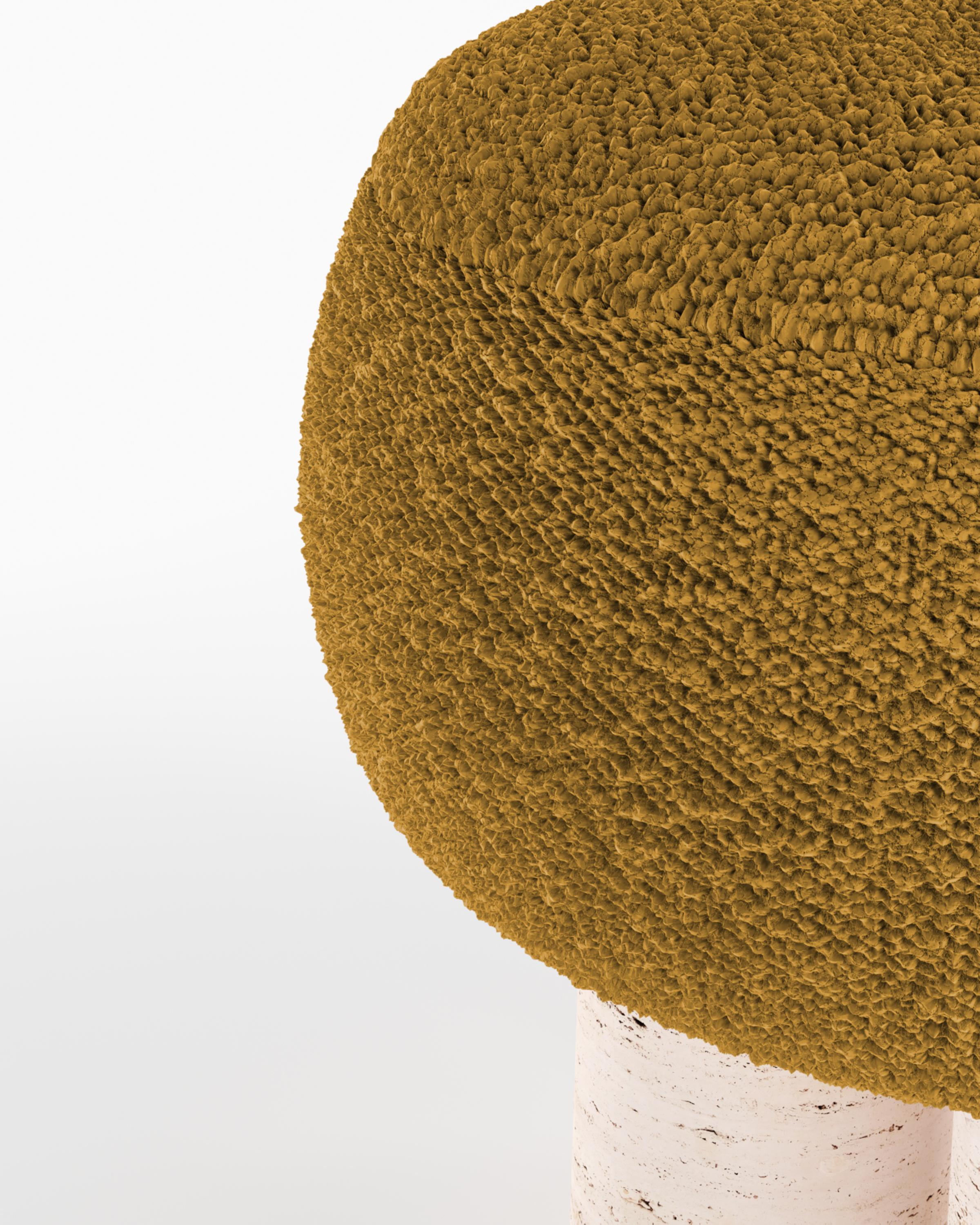 XXIe siècle et contemporain 21ème siècle Conçu par Saccal Design House Tabouret Hygge en travertin bouclé en vente