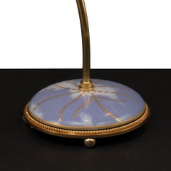 21e siècle, lampe de bureau en bronze doré  Avec base en porcelaine
