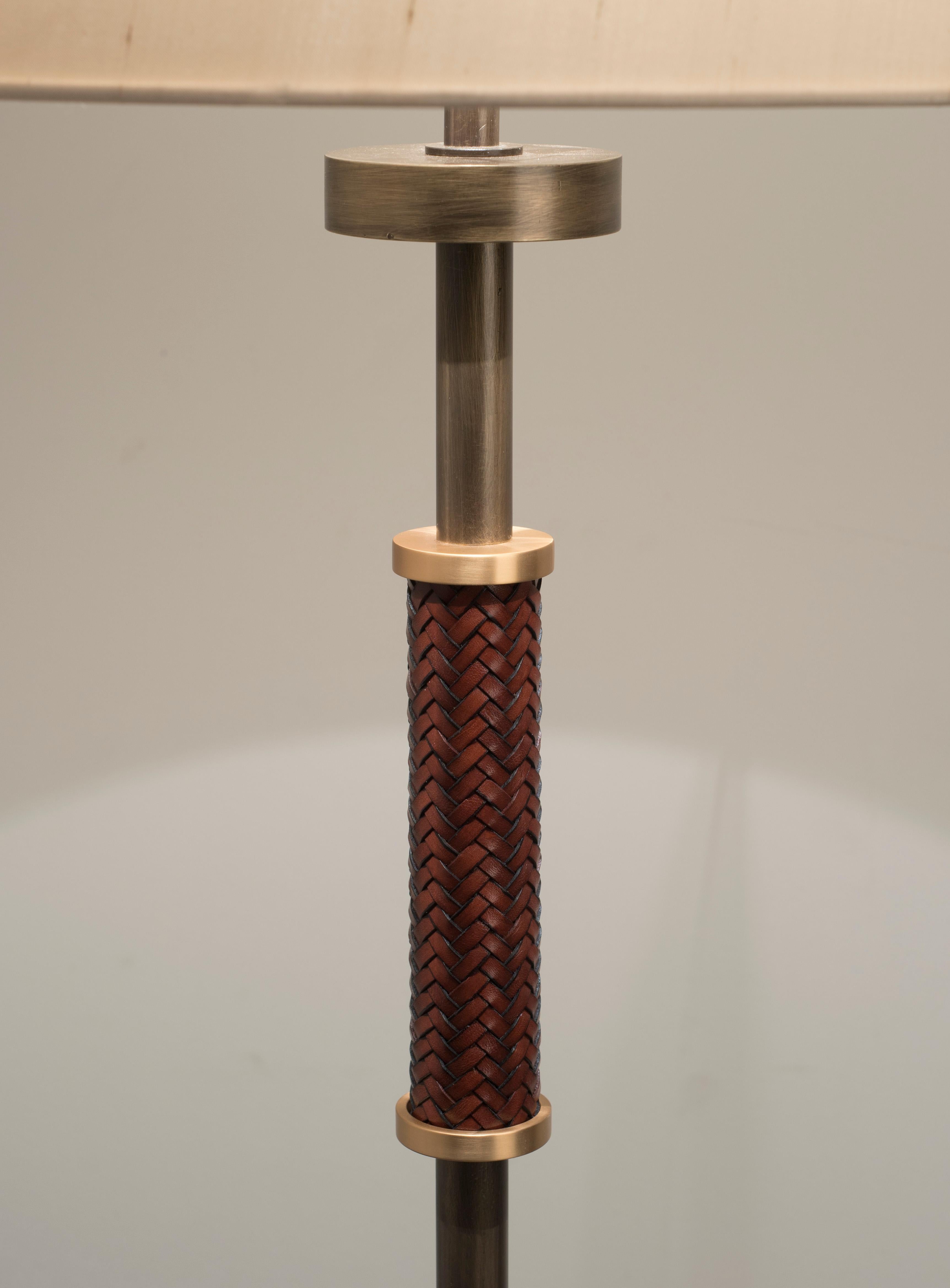 italien Lampe de bureau du 21e siècle en laiton bruni et or satiné Patrizia Garganti en vente