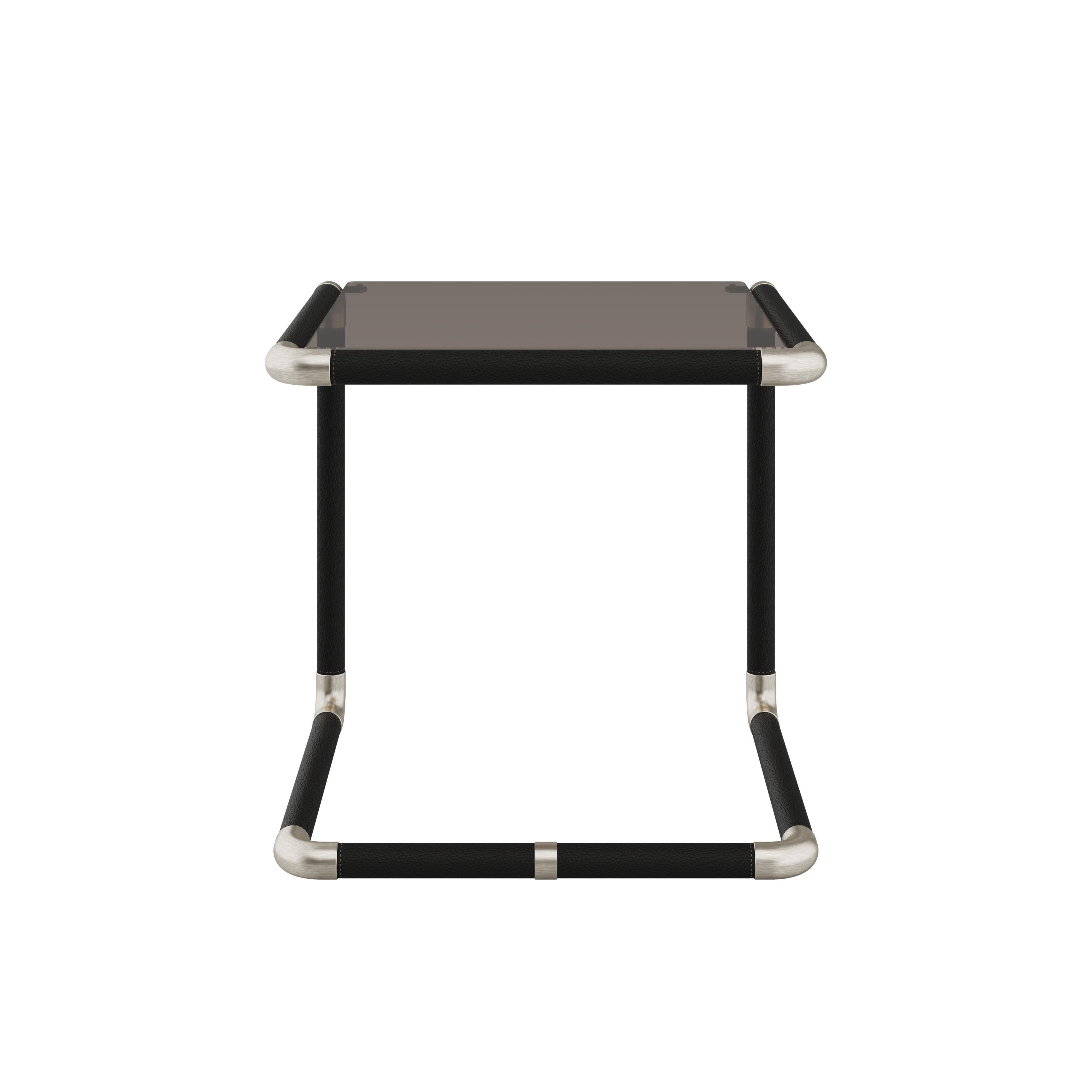 Table d'appoint Dickson du 21e siècle en laiton brossé vieilli et verre bronze par Porus Neuf - En vente à RIO TINTO, PT