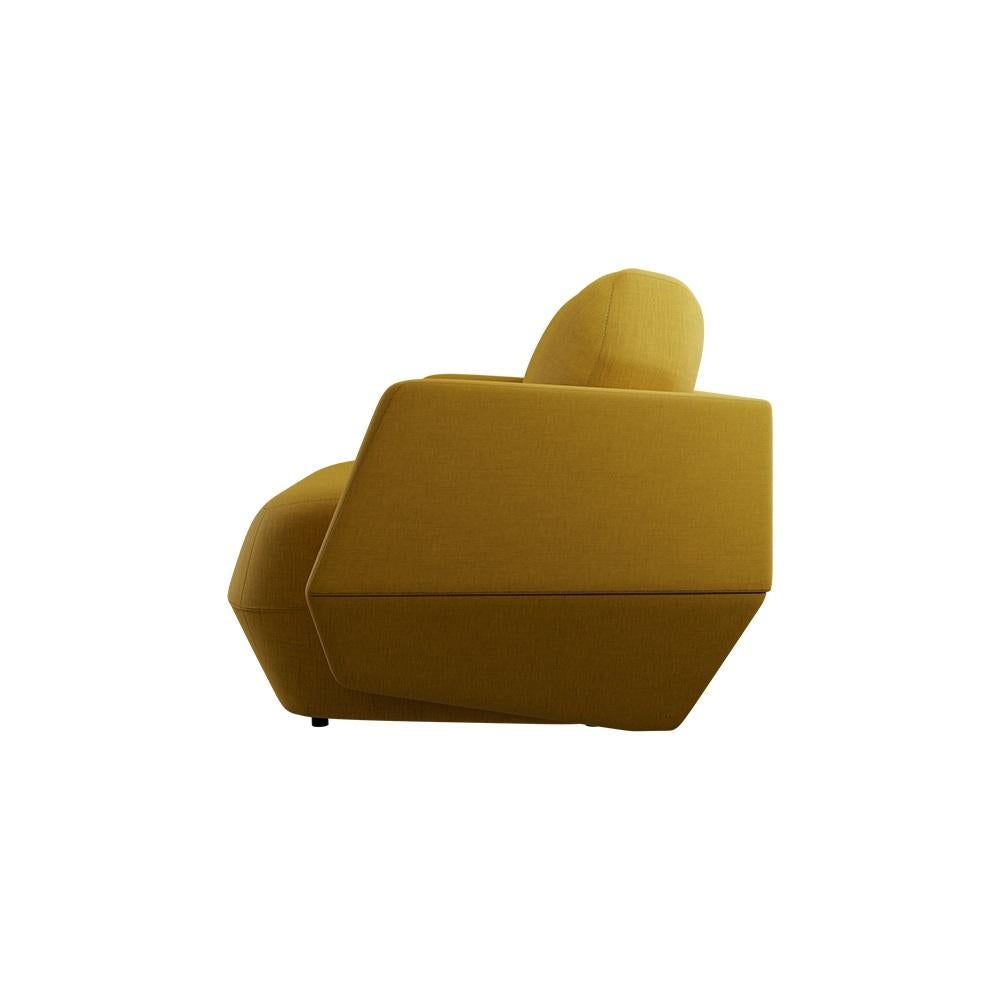 Organique Fauteuil Dune moderne tissé uni moutarde à la main par Murmurio en vente