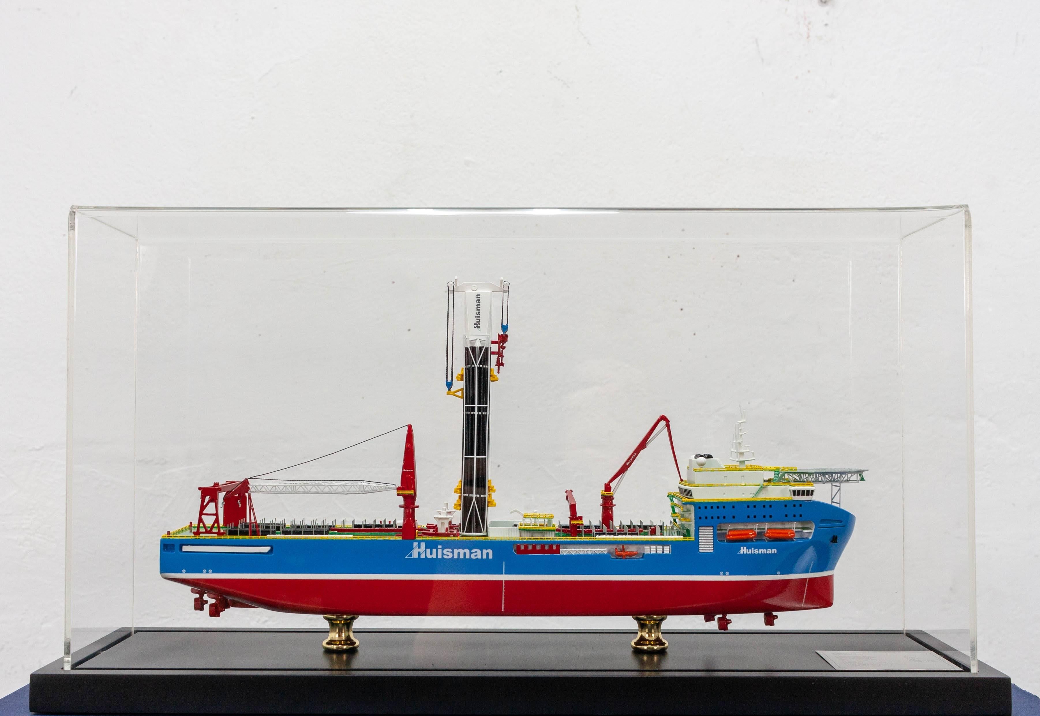 21st Century Dutch Ship Model In Good Condition In Den Haag, NL