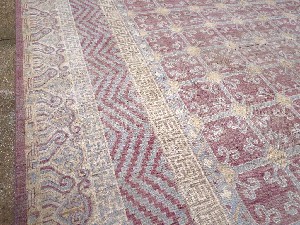 Noué à la main Tapis Khotan du Turkestan oriental du 21e siècle de grande taille en vente