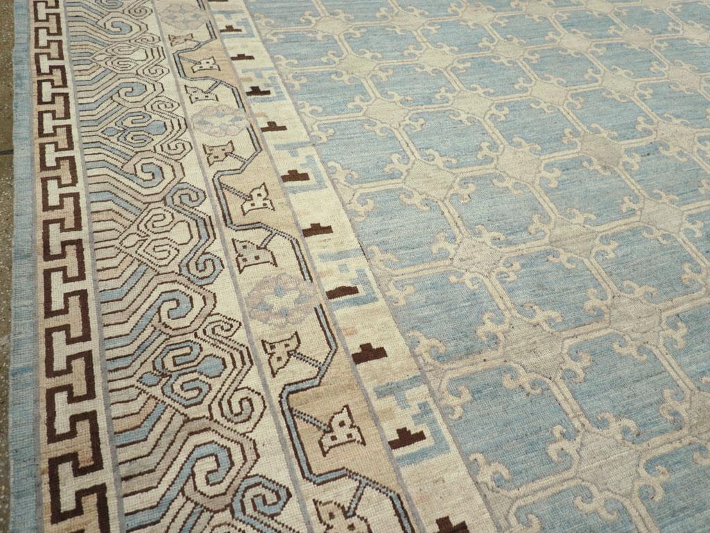 Noué à la main Tapis Khotan du Turkestan oriental du 21e siècle de grande taille en vente