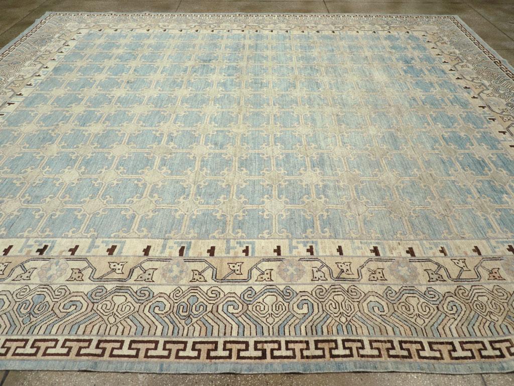 Tapis Khotan du Turkestan oriental du 21e siècle de grande taille Neuf - En vente à New York, NY